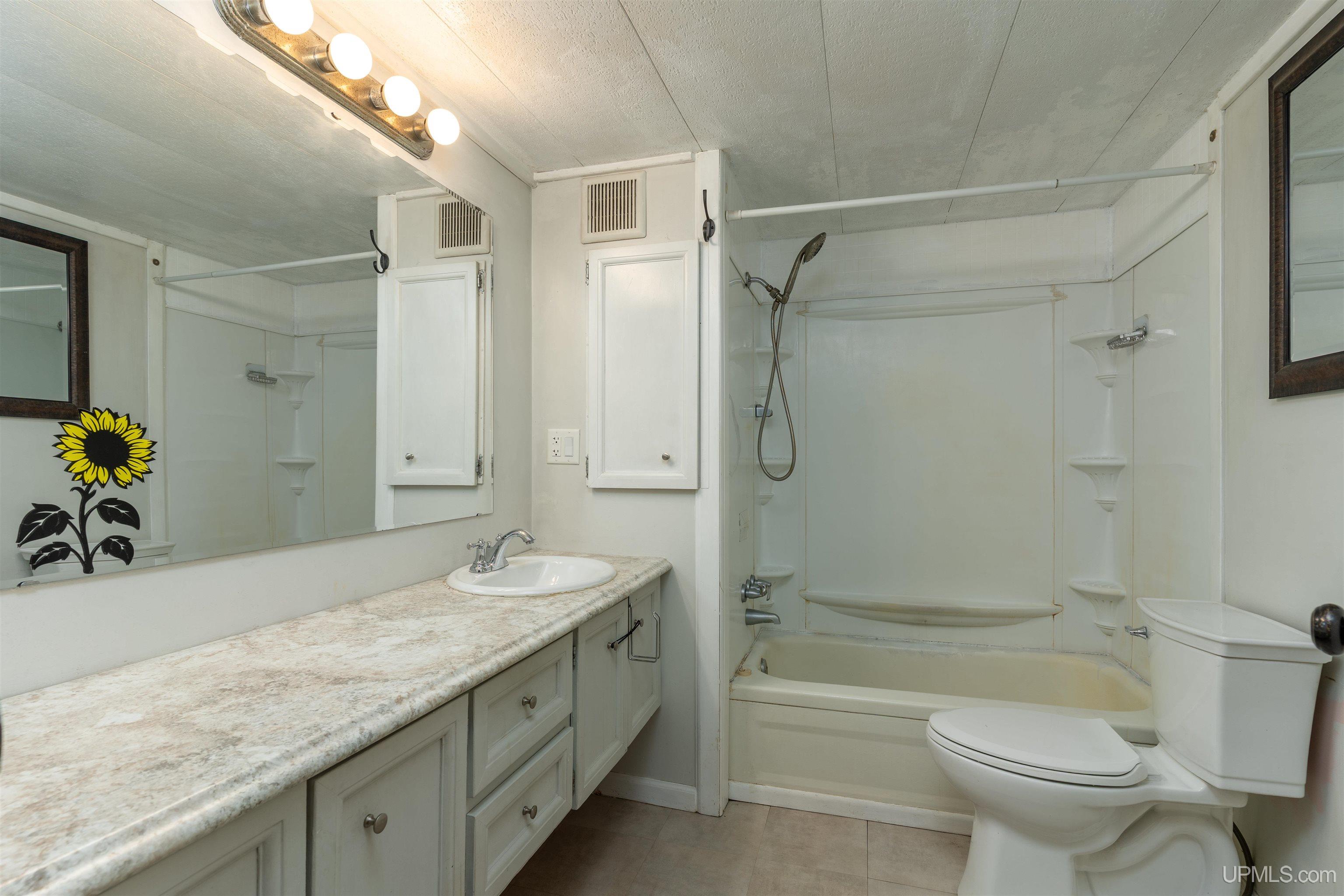 N13194 M95 Highway Property Photo 11