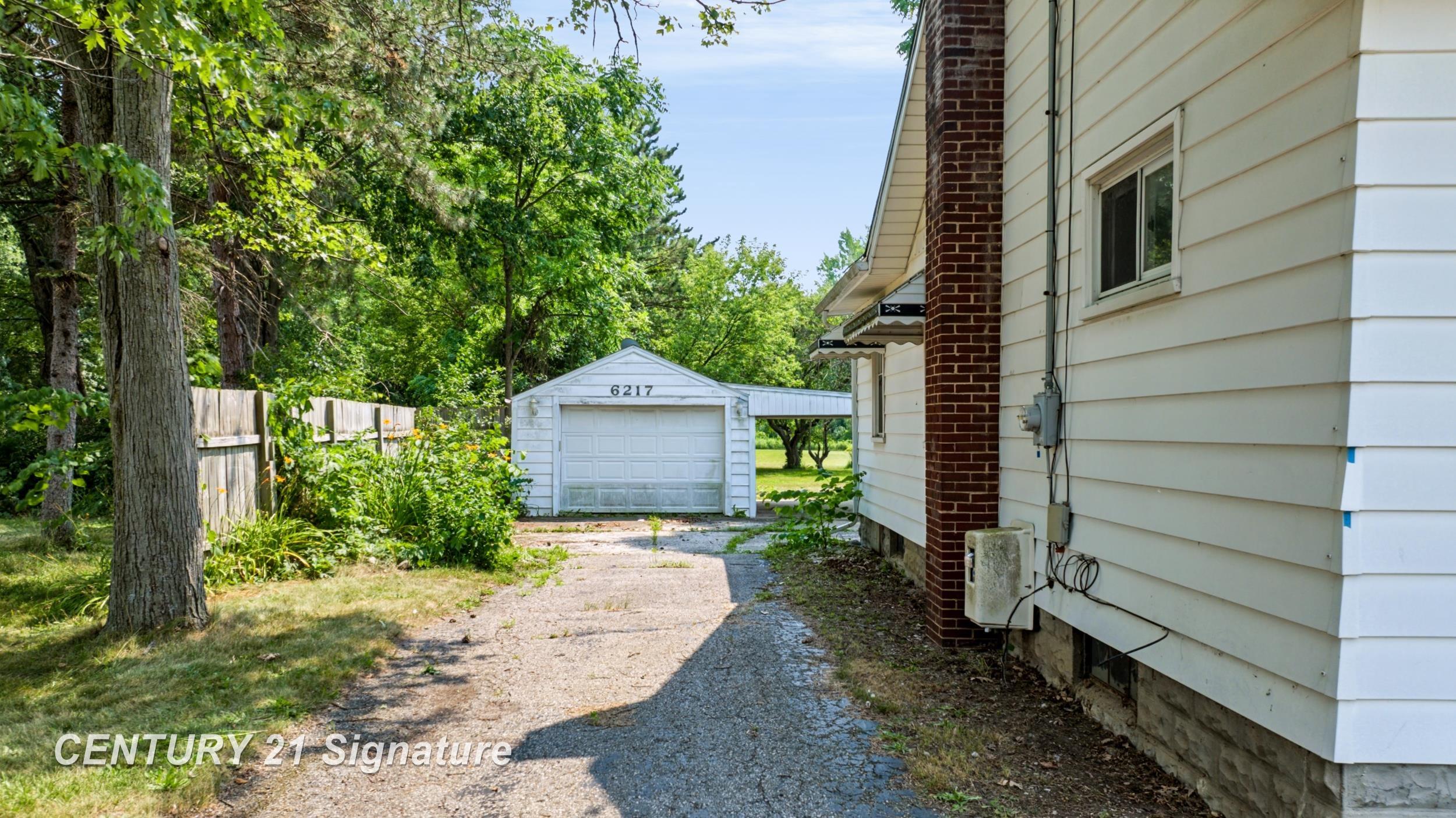 6217 Coldwater Road Property Photo 5