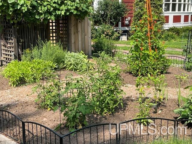 602 Spruce Street Property Photo 43