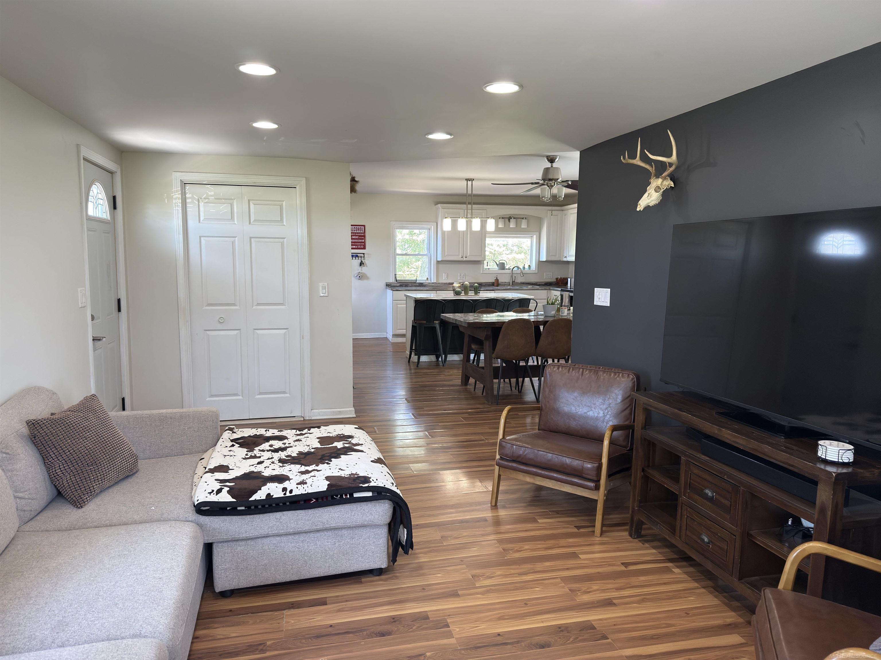 4951 Deckerville Road Property Photo 6