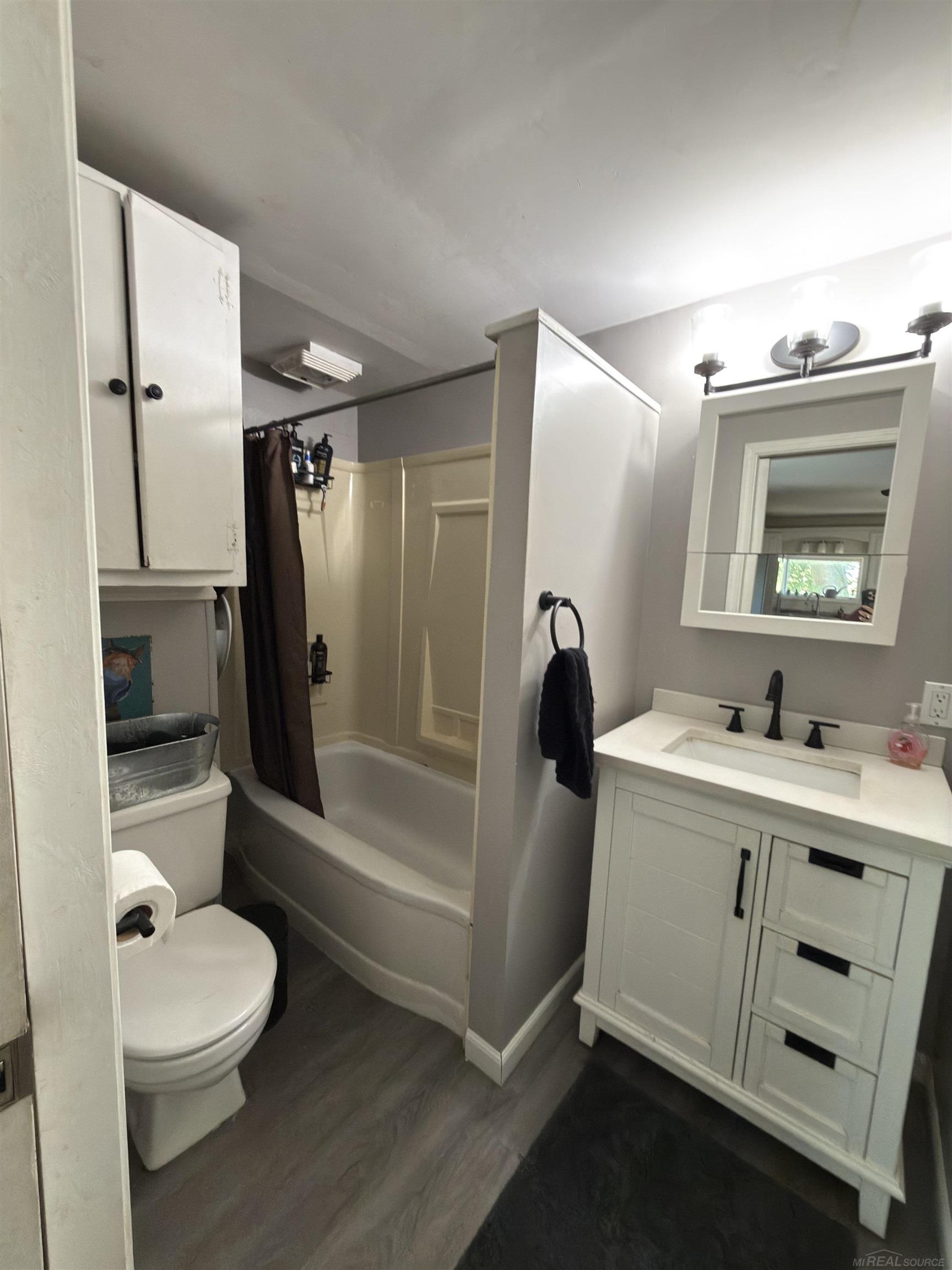 4951 Deckerville Road Property Photo 8