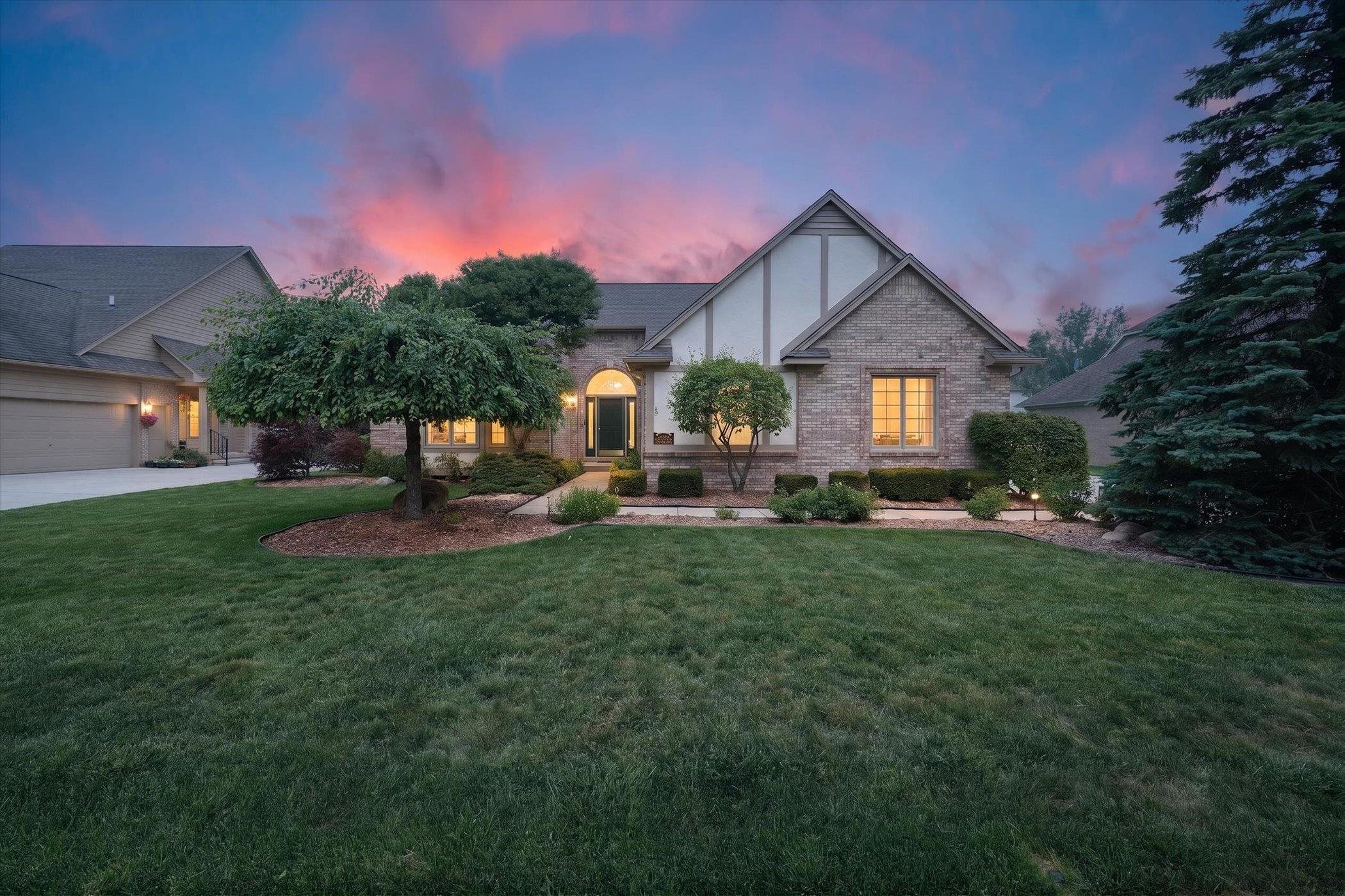 4379 Chablis Drive