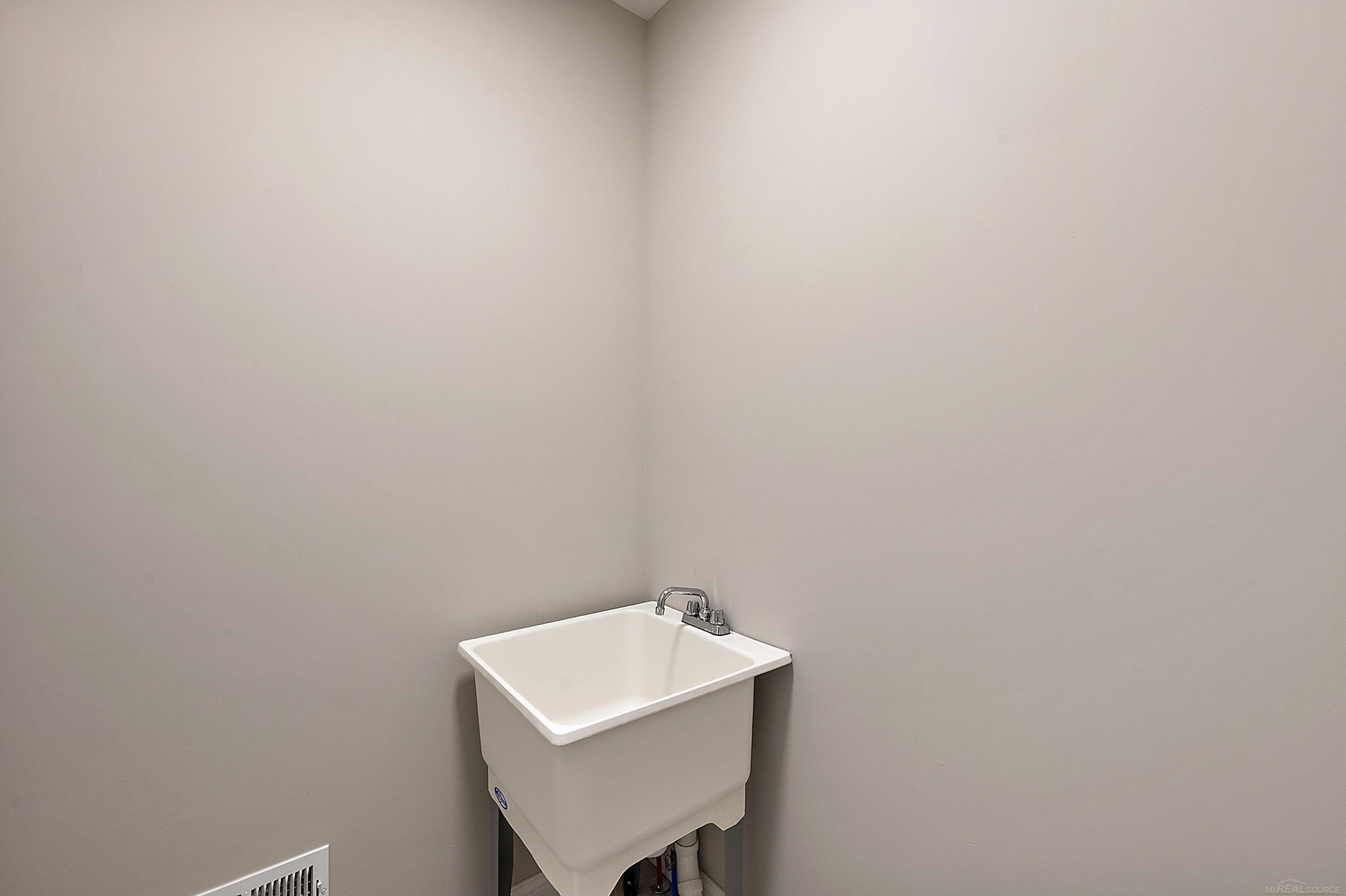 18901 Via Firenze Drive Property Photo 24