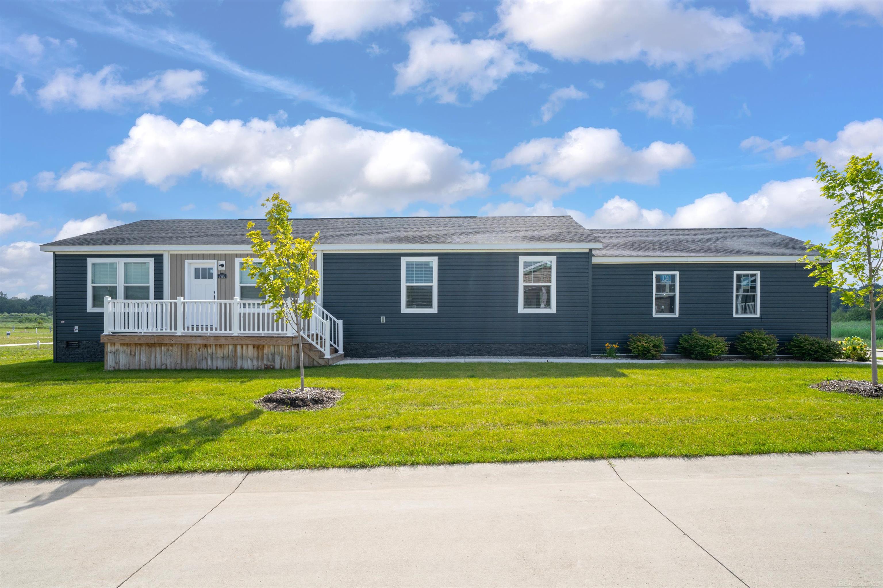 2785 Trade Winds Court Property Photo 1