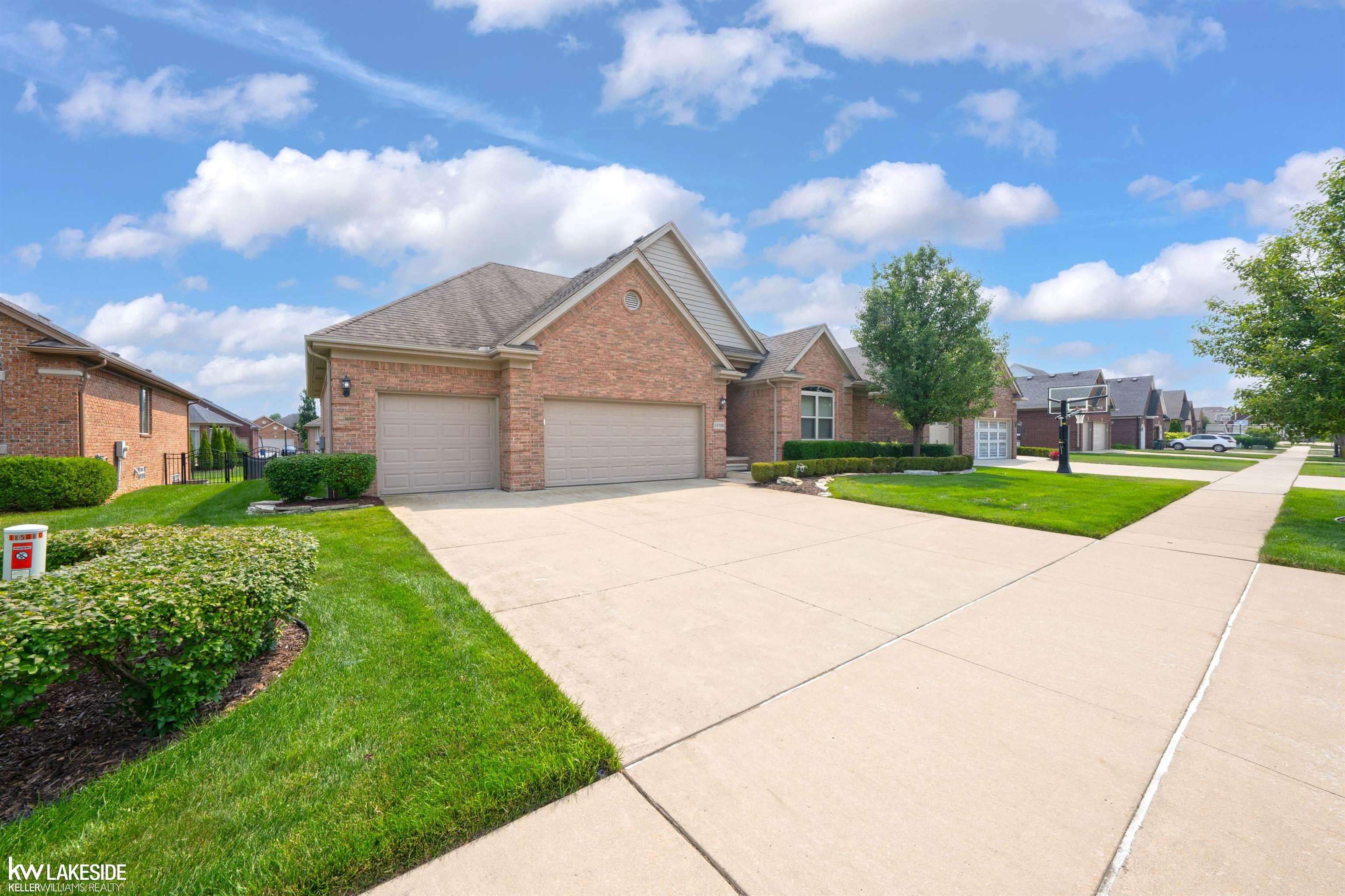 18508 Opal Drive Property Photo 4
