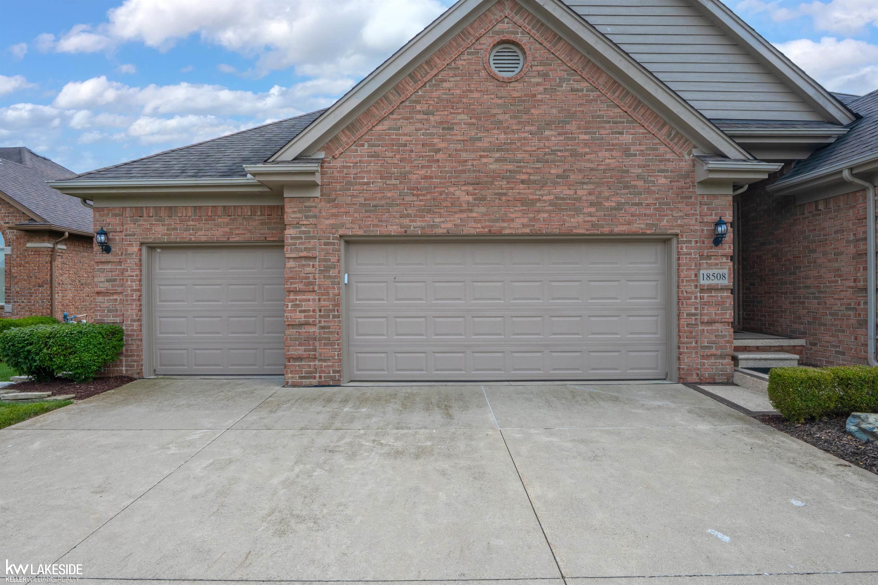 18508 Opal Drive Property Photo 5