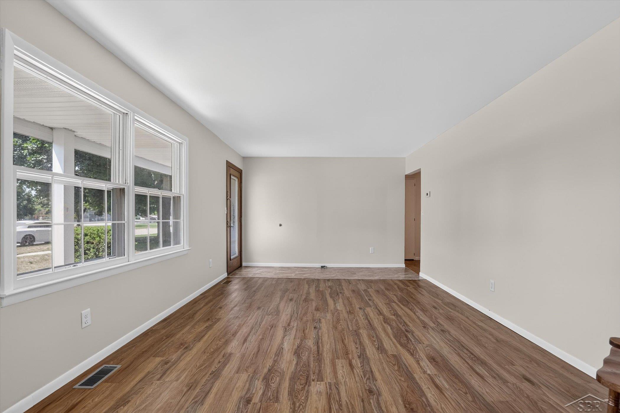 445 Henry Street Property Photo 7