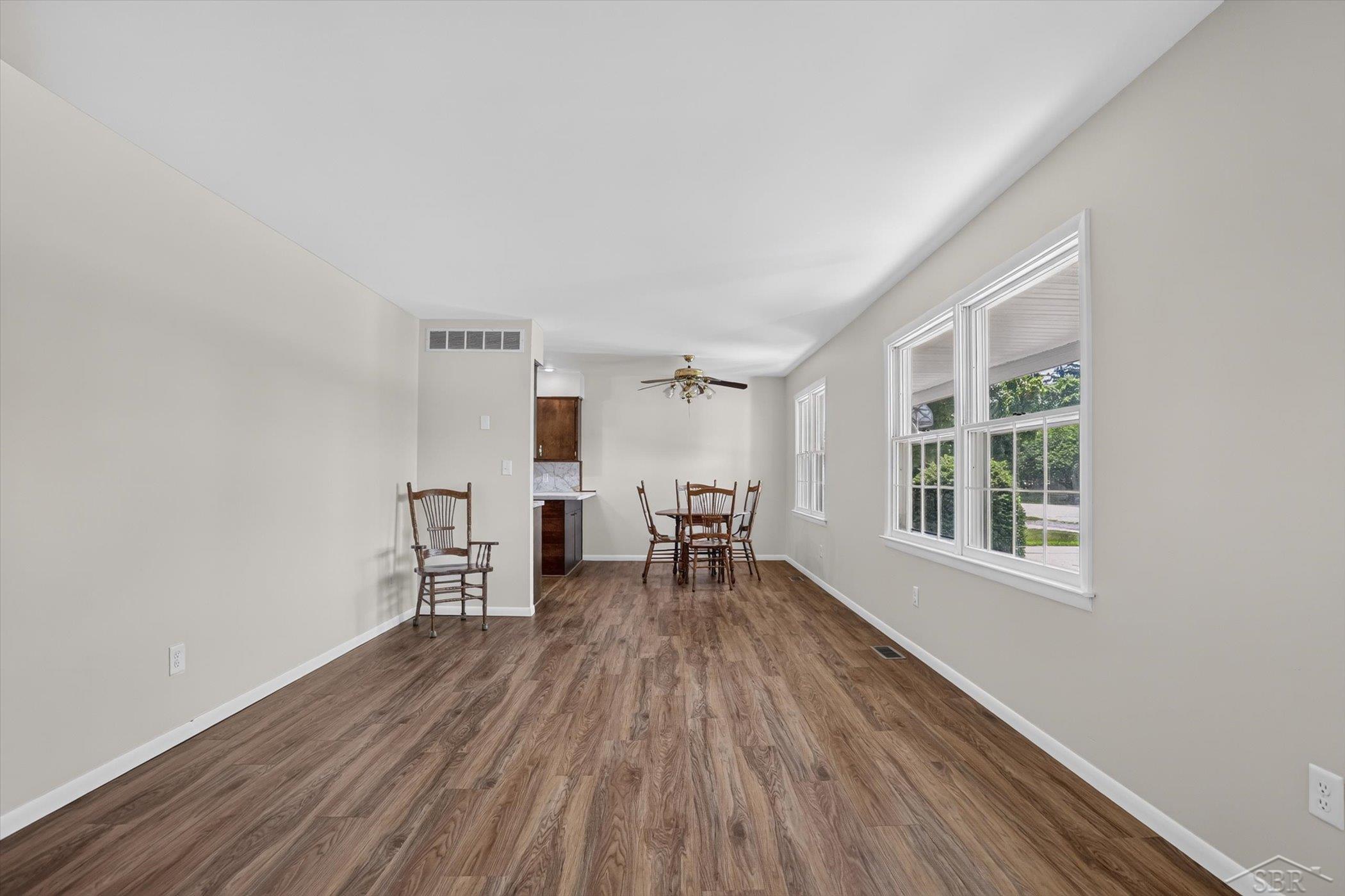 445 Henry Street Property Photo 8