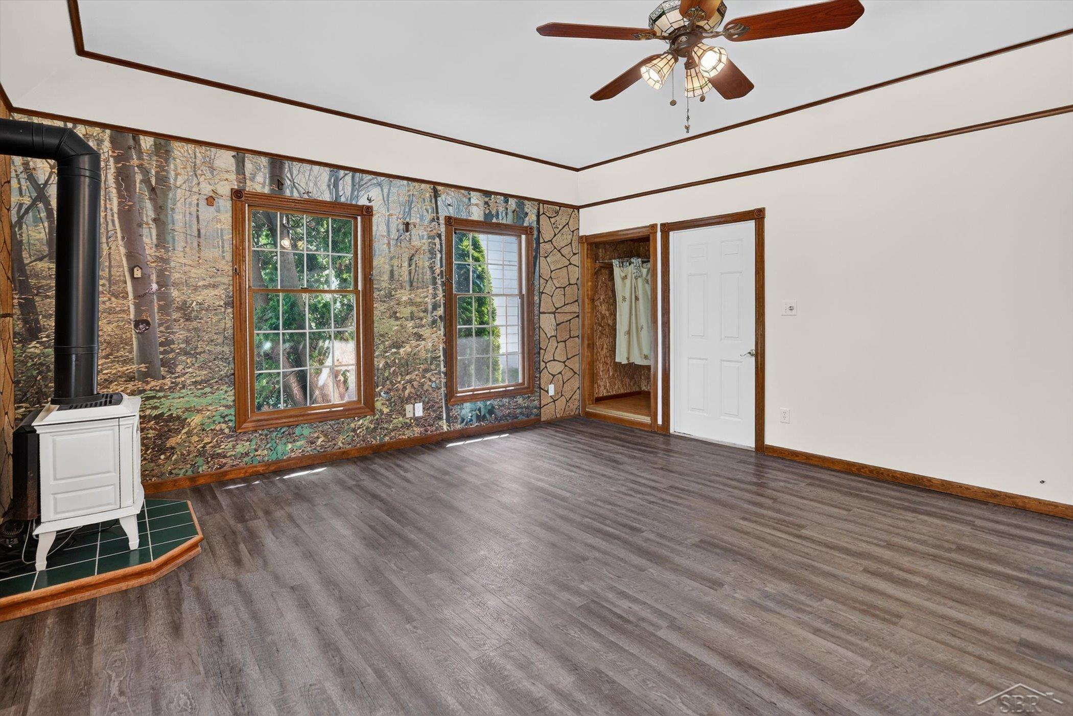 445 Henry Street Property Photo 10