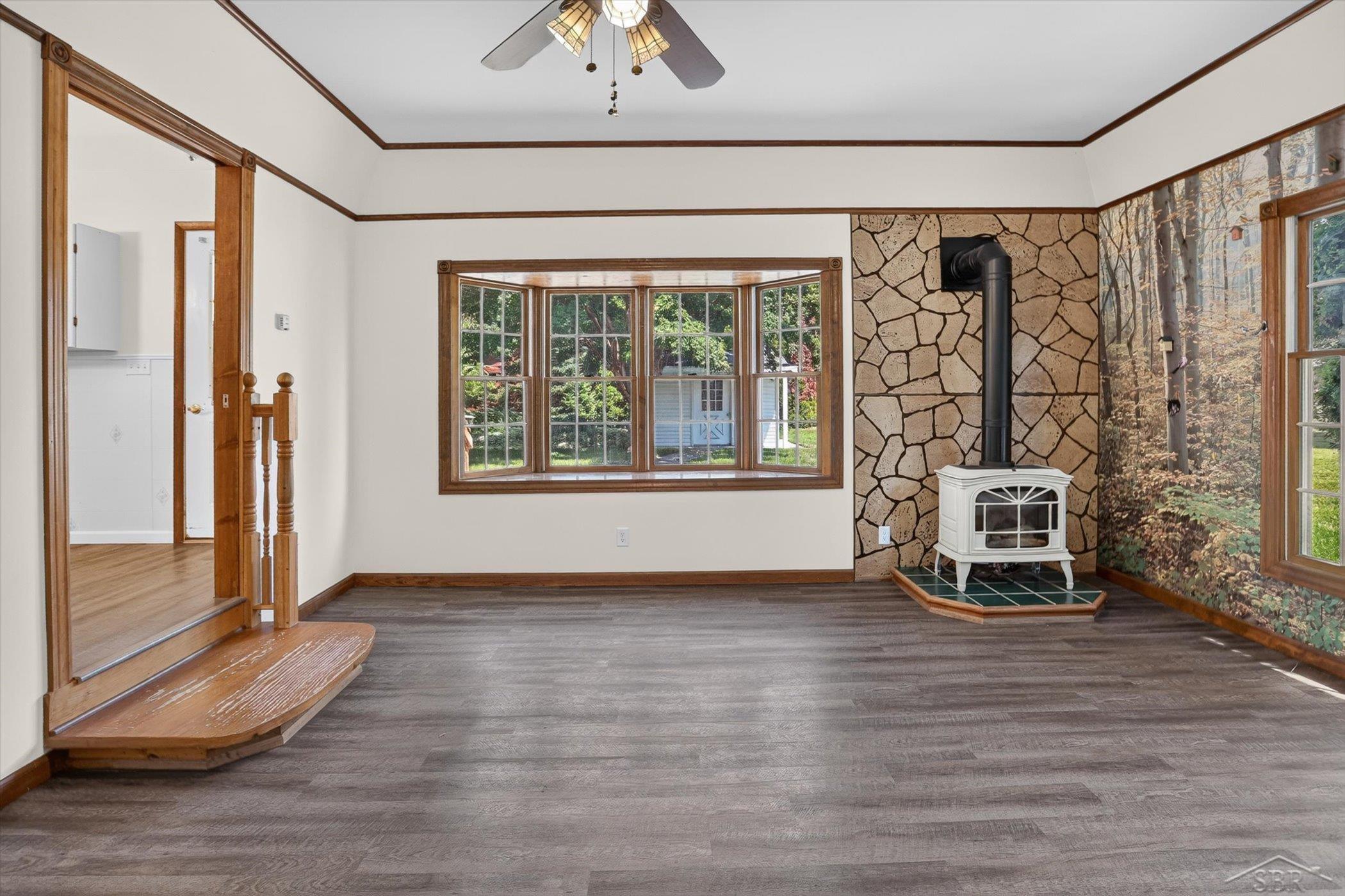 445 Henry Street Property Photo 12