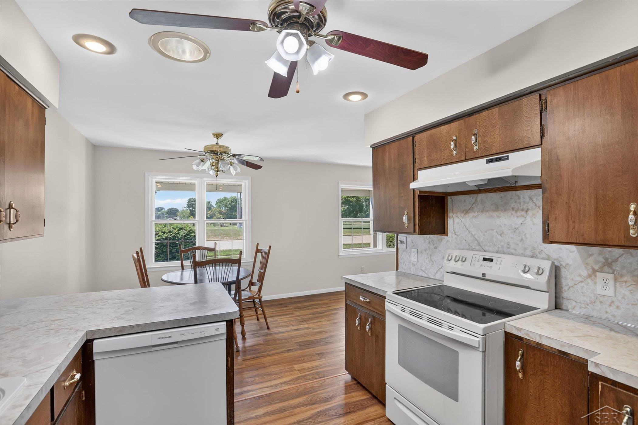 445 Henry Street Property Photo 13