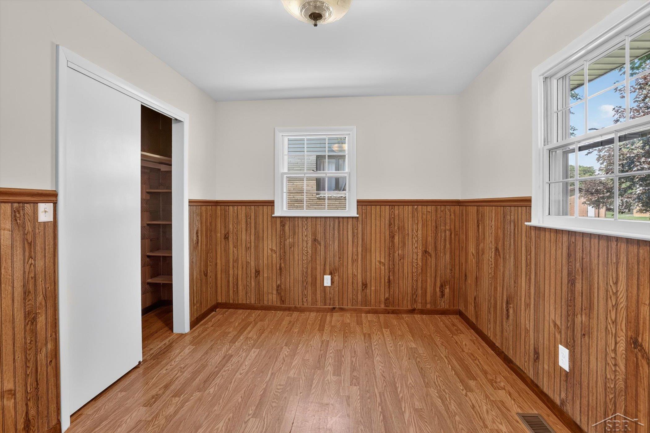 445 Henry Street Property Photo 27