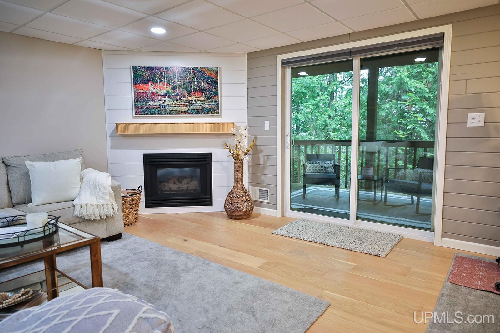 223 Crestview Drive Property Photo 25