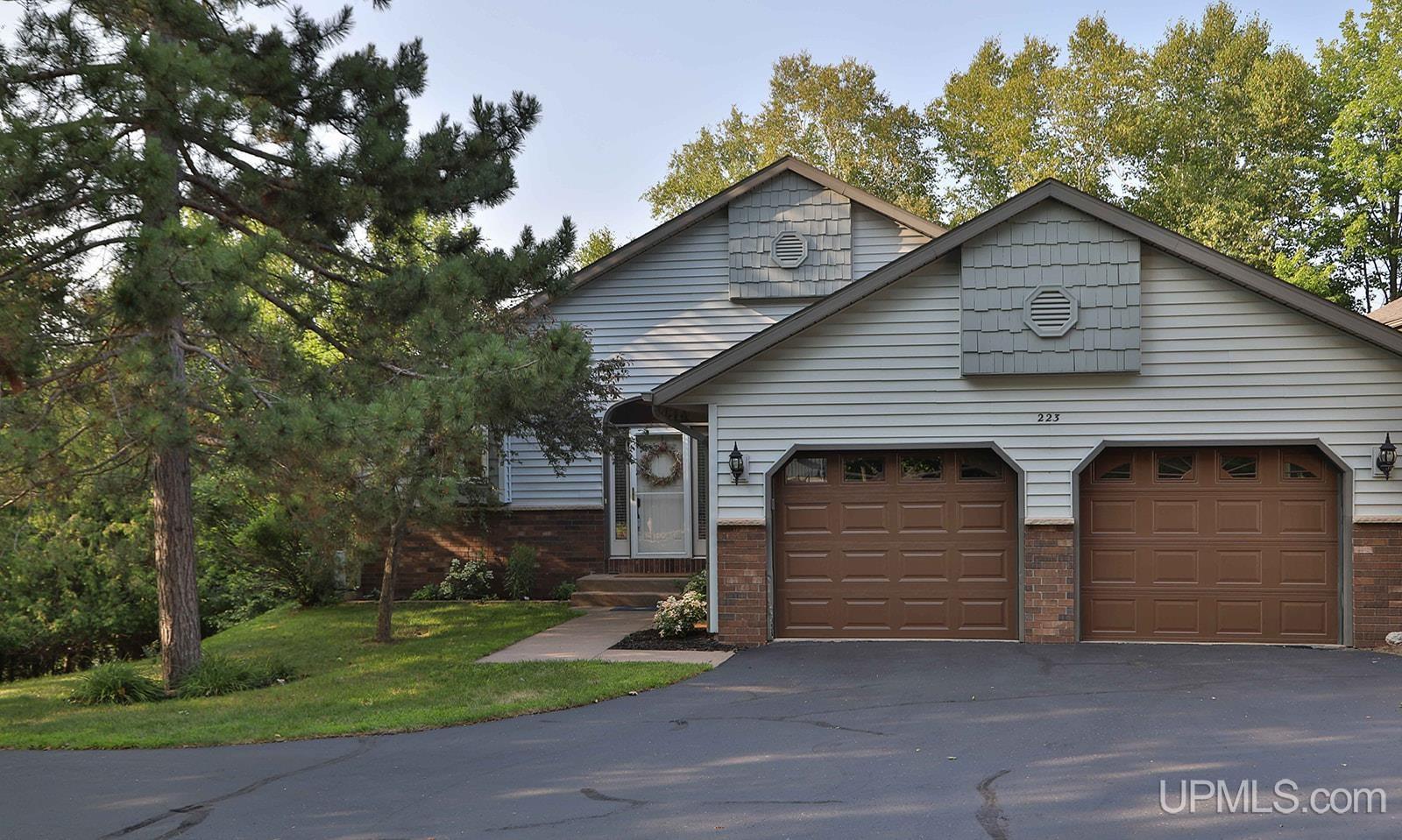 223 Crestview Drive Property Photo 42