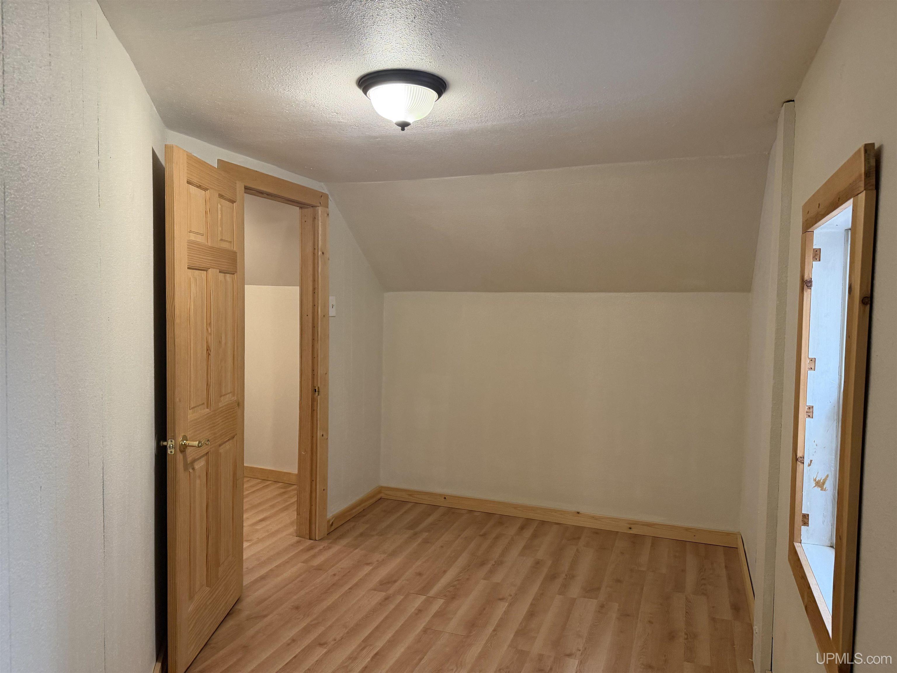 860 W Franklin Street Property Photo 18