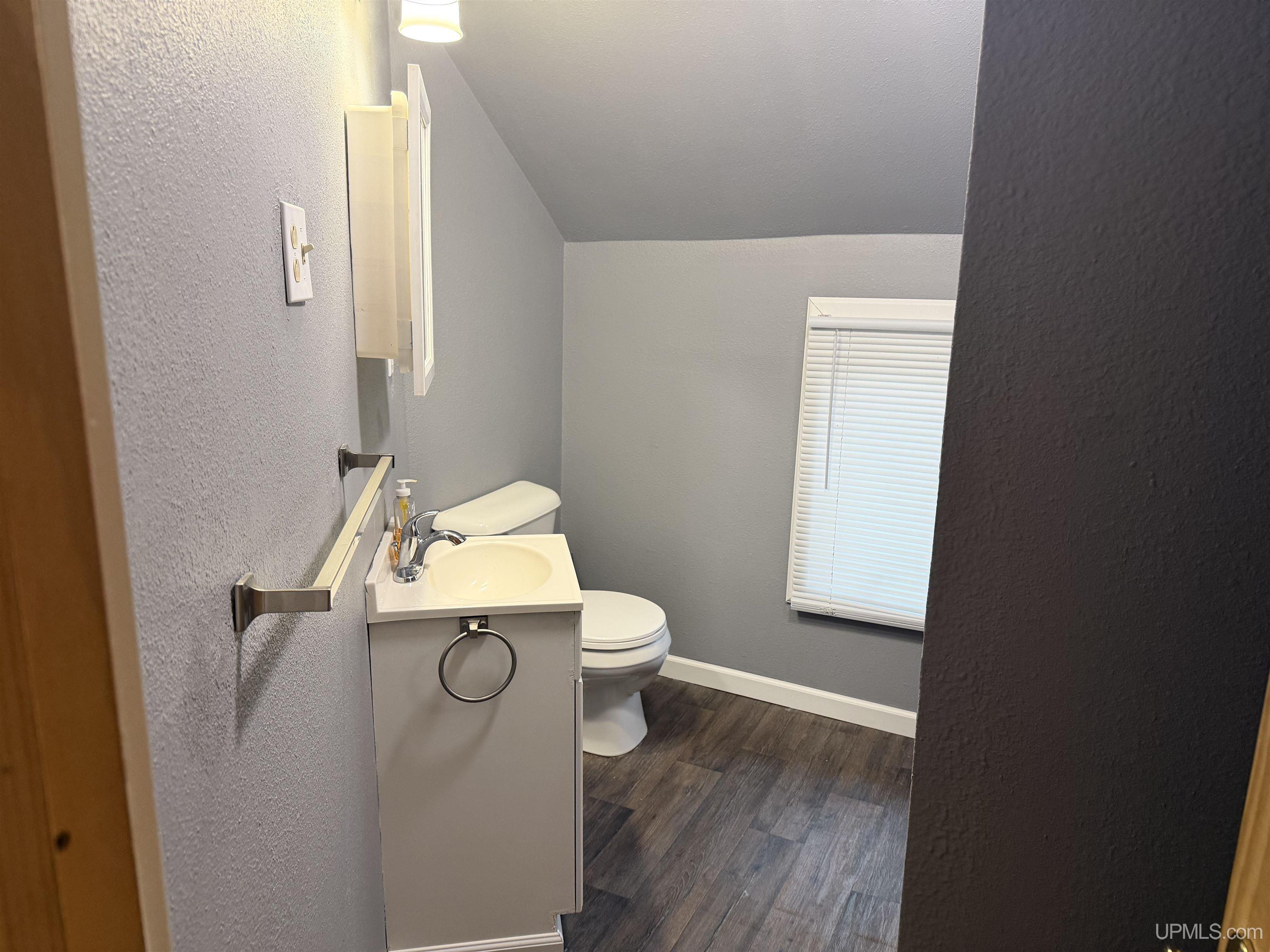 860 W Franklin Street Property Photo 21
