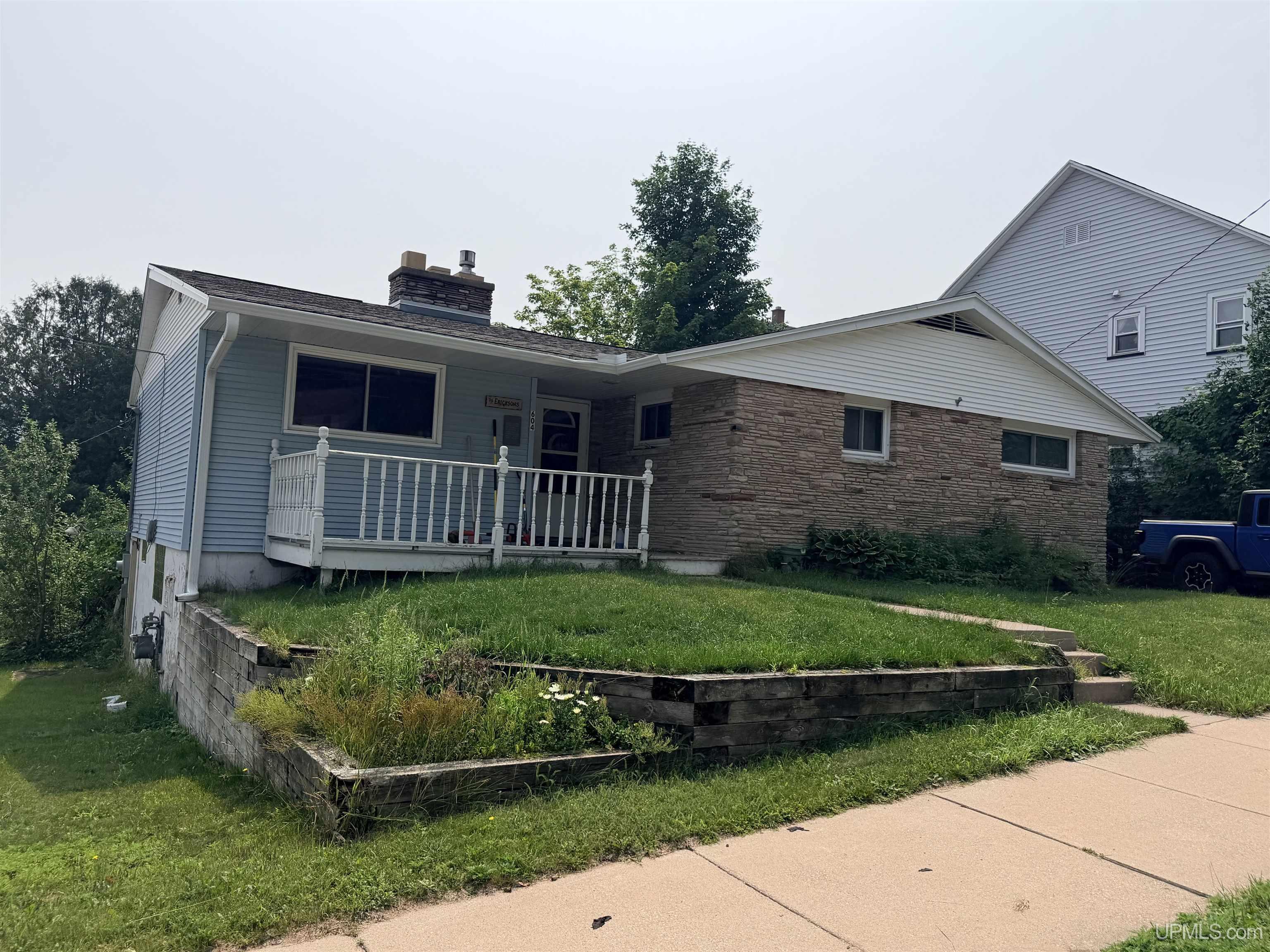 604 Cedar Street Property Photo 1