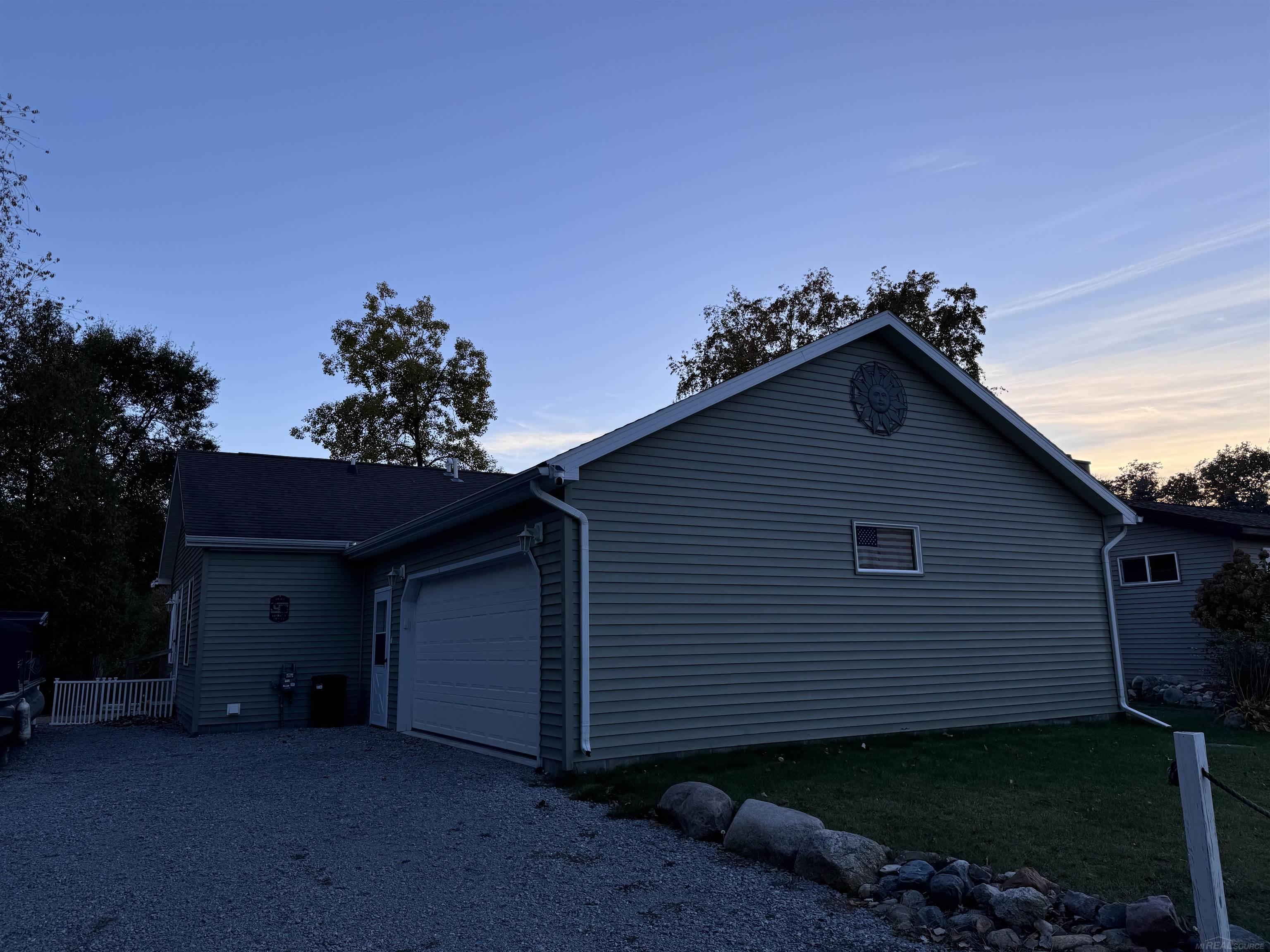 3152 Brier Lane Property Photo 4