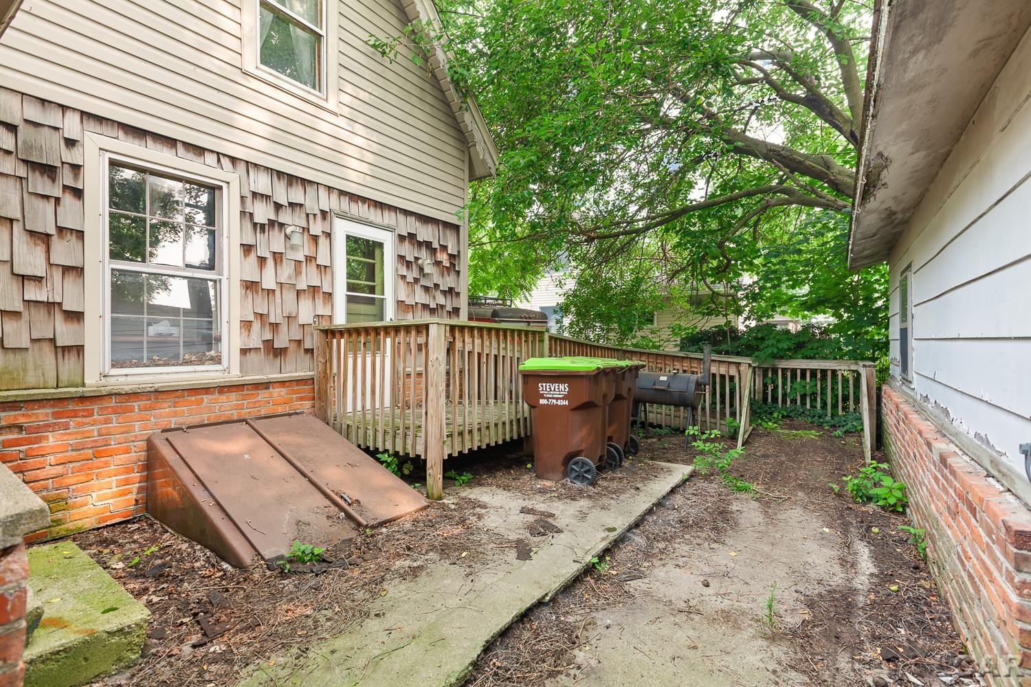 306 Summer Street Property Photo 8