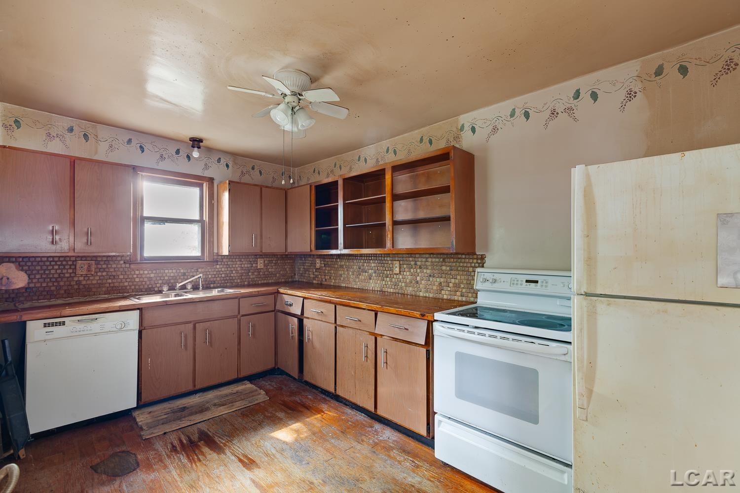 306 Summer Street Property Photo 18