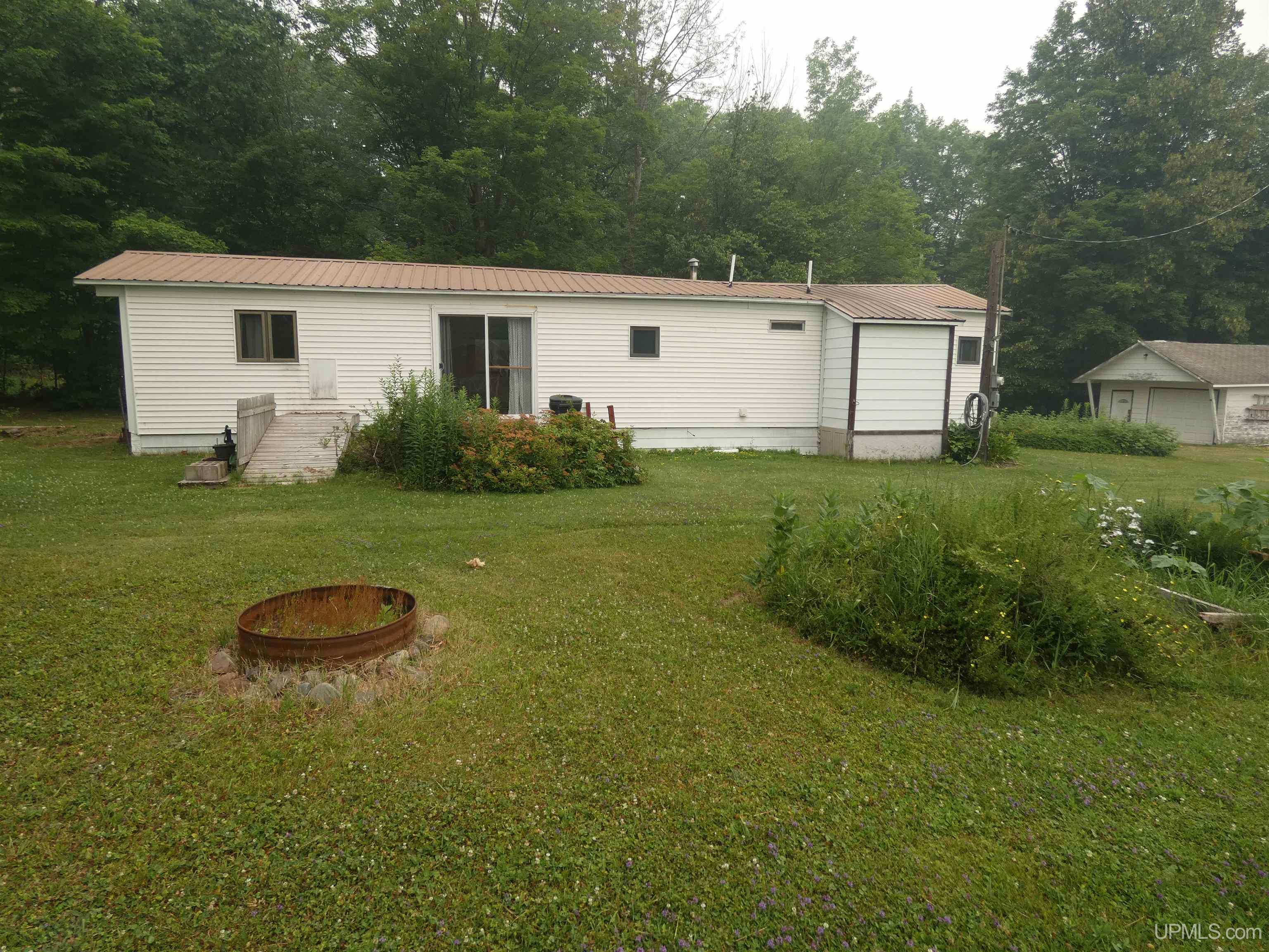14068 N Gem Hill Road Property Photo 1