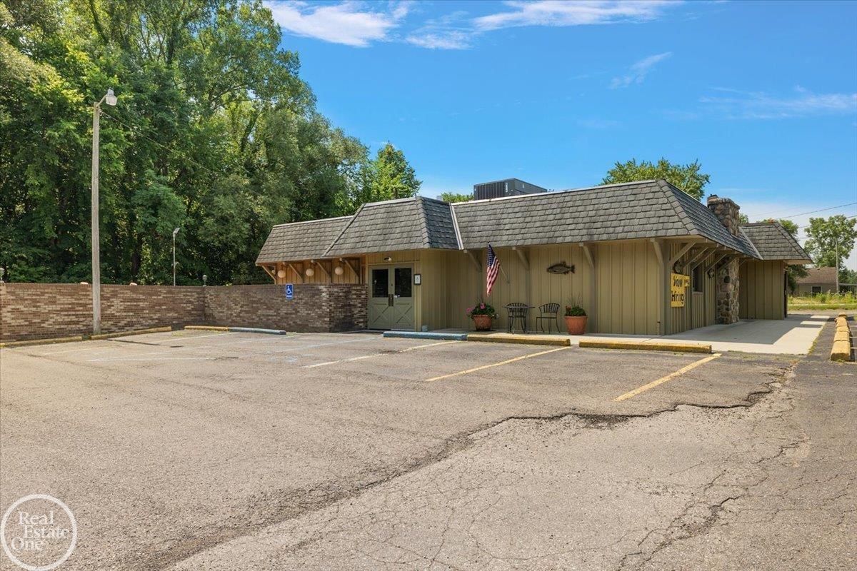 60730 Van Dyke Avenue Property Photo 4