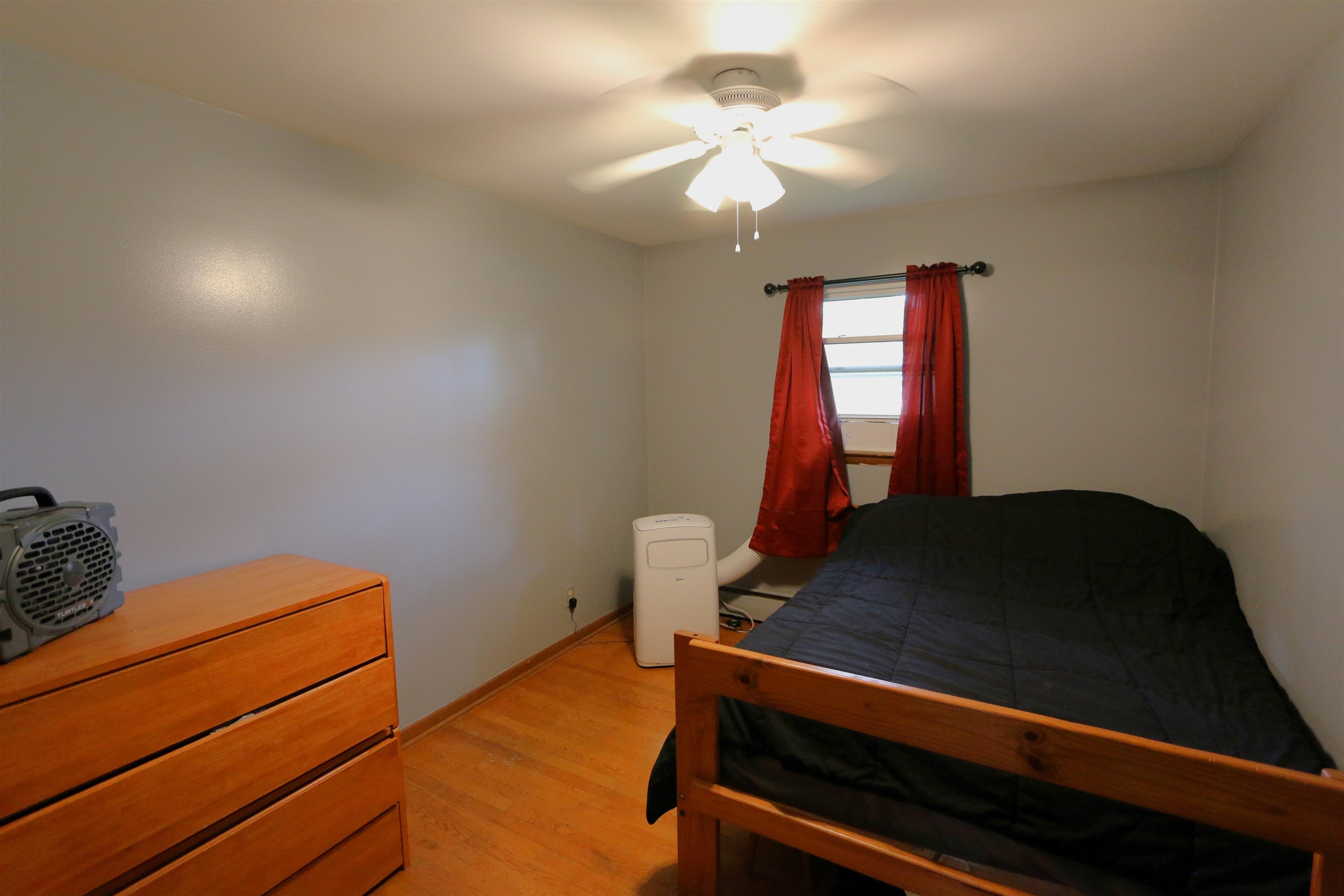 5595 Noreen Drive Property Photo 9