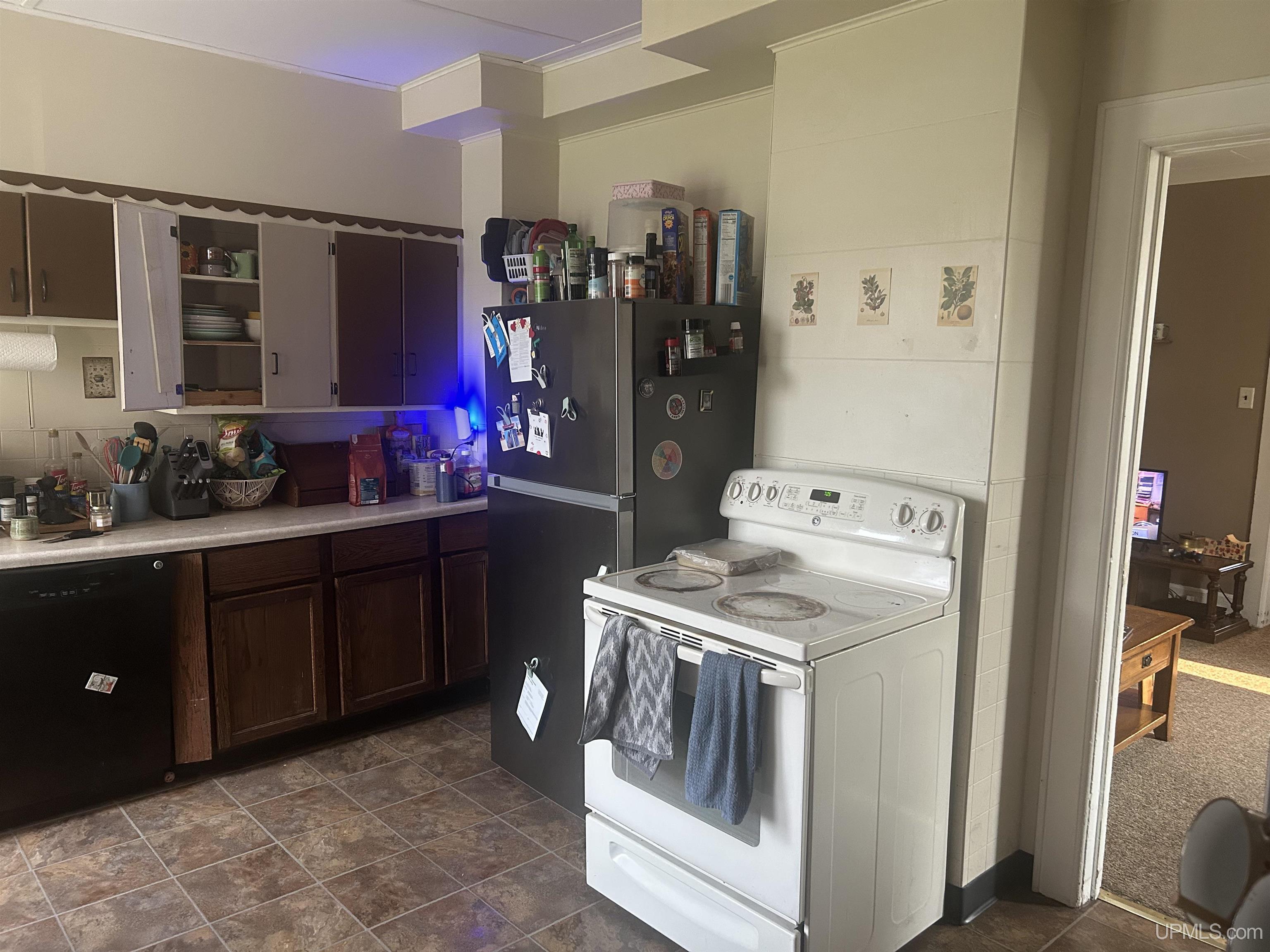 313-315 E Pearl Street Property Photo 54