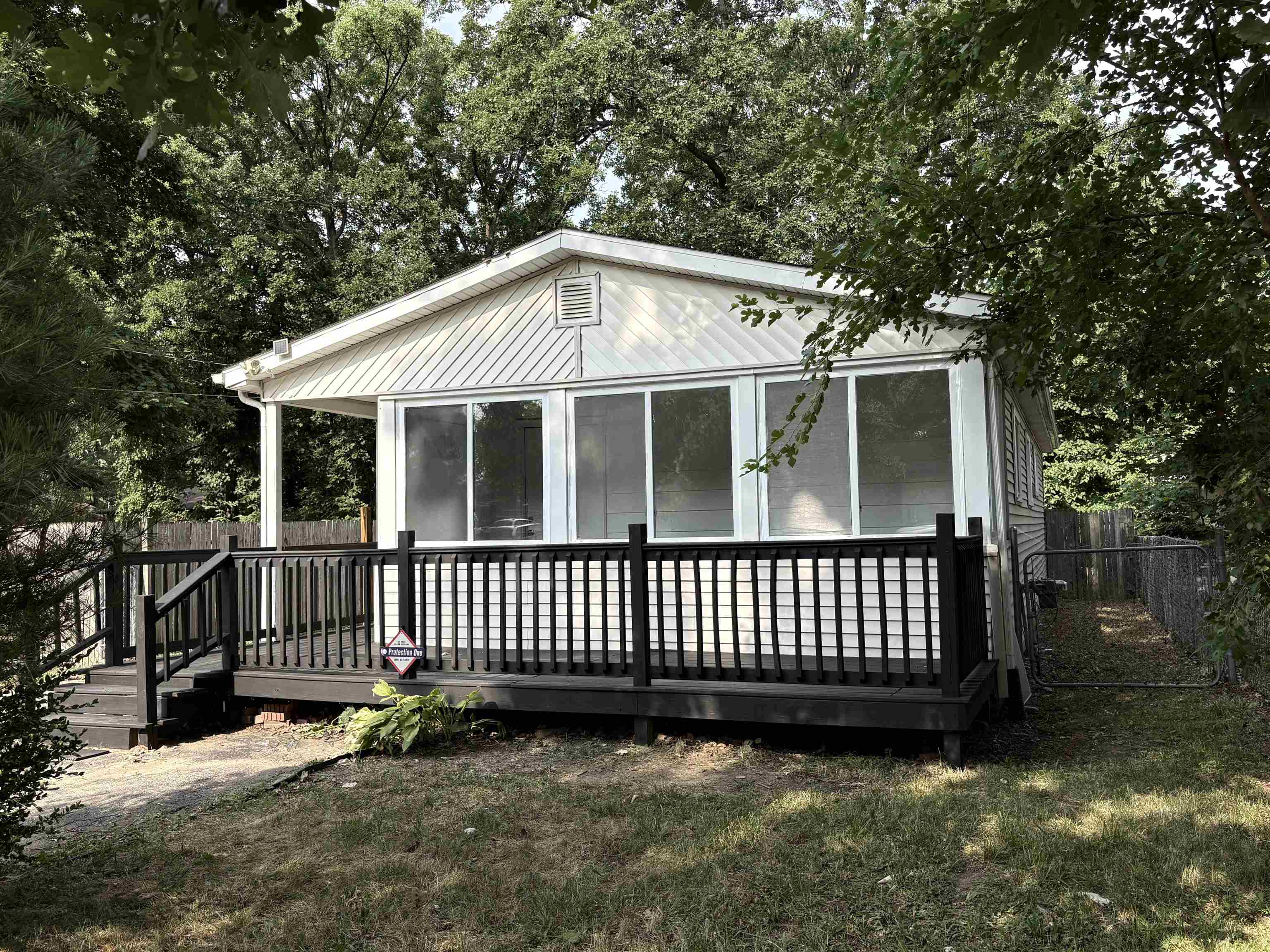 3143 Maywood Drive Property Photo 1
