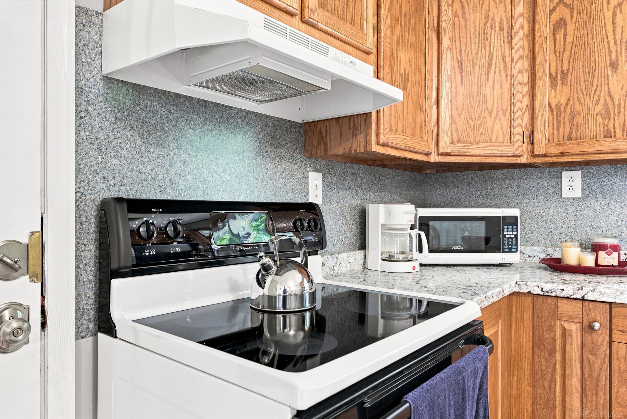 7405 Aspen Road Property Photo 10