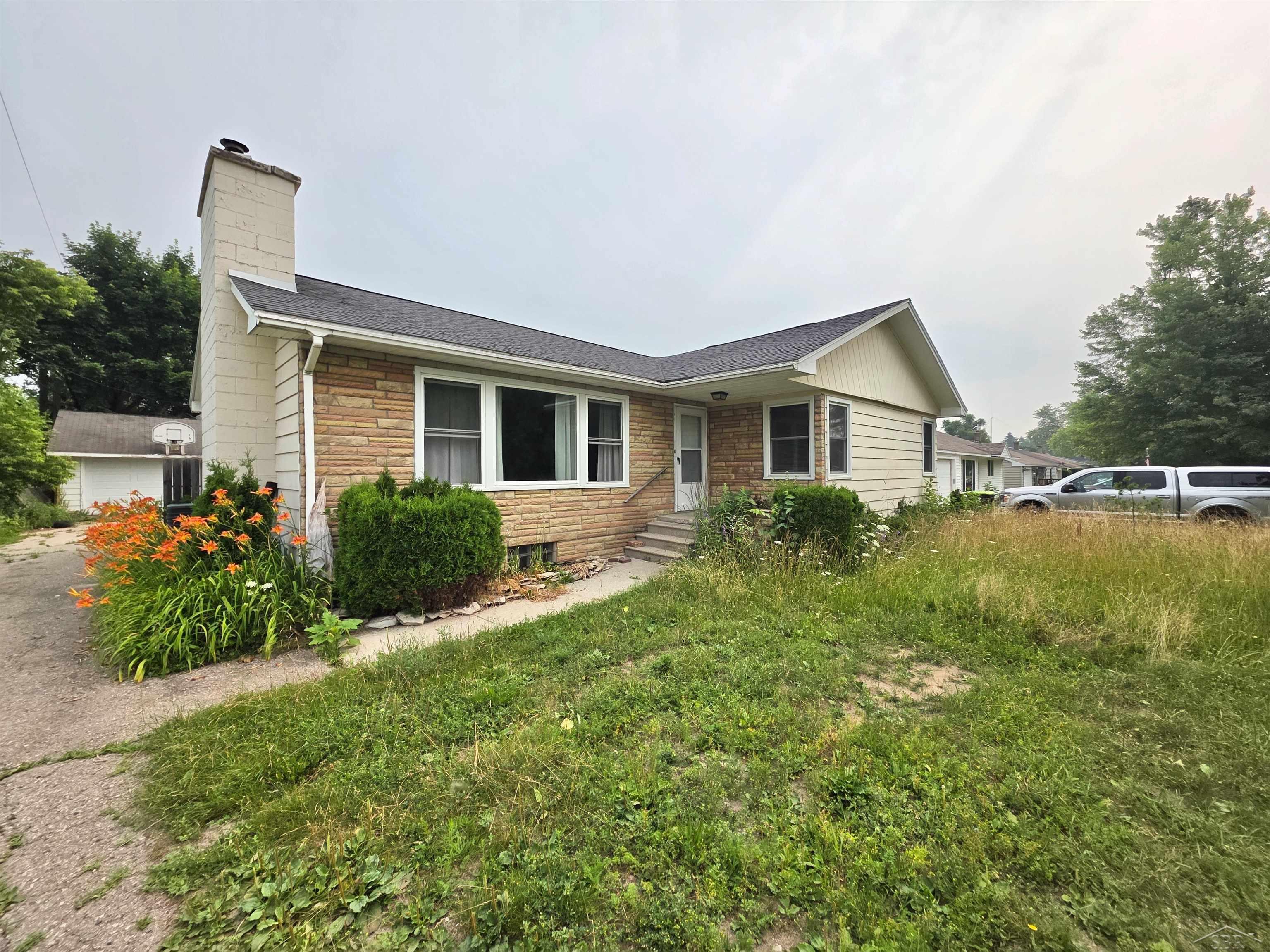 1267 Golf Course Road Property Photo 2