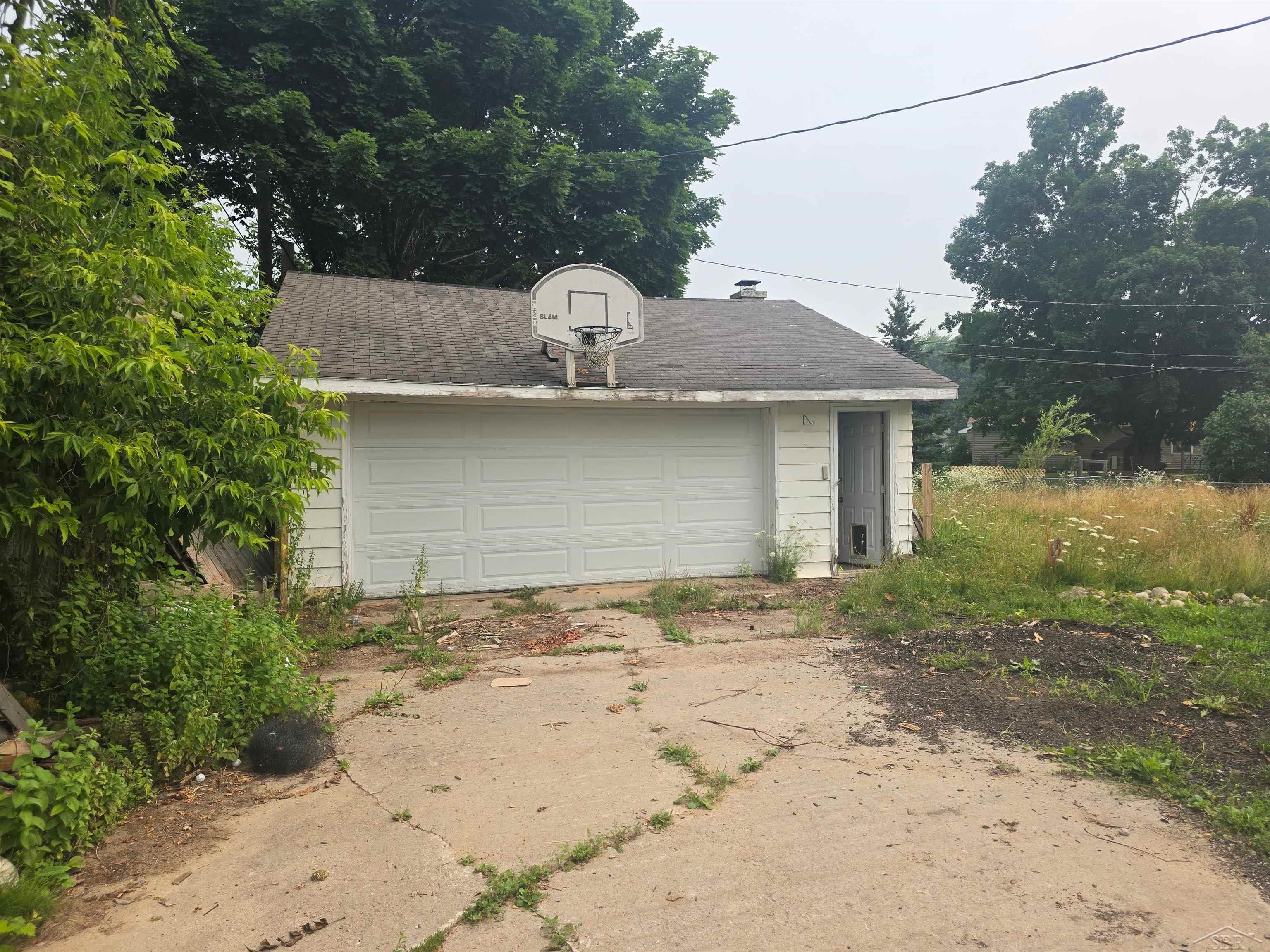 1267 Golf Course Road Property Photo 4