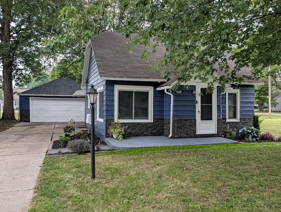 1069 N Scheurmann Road Property Photo 1