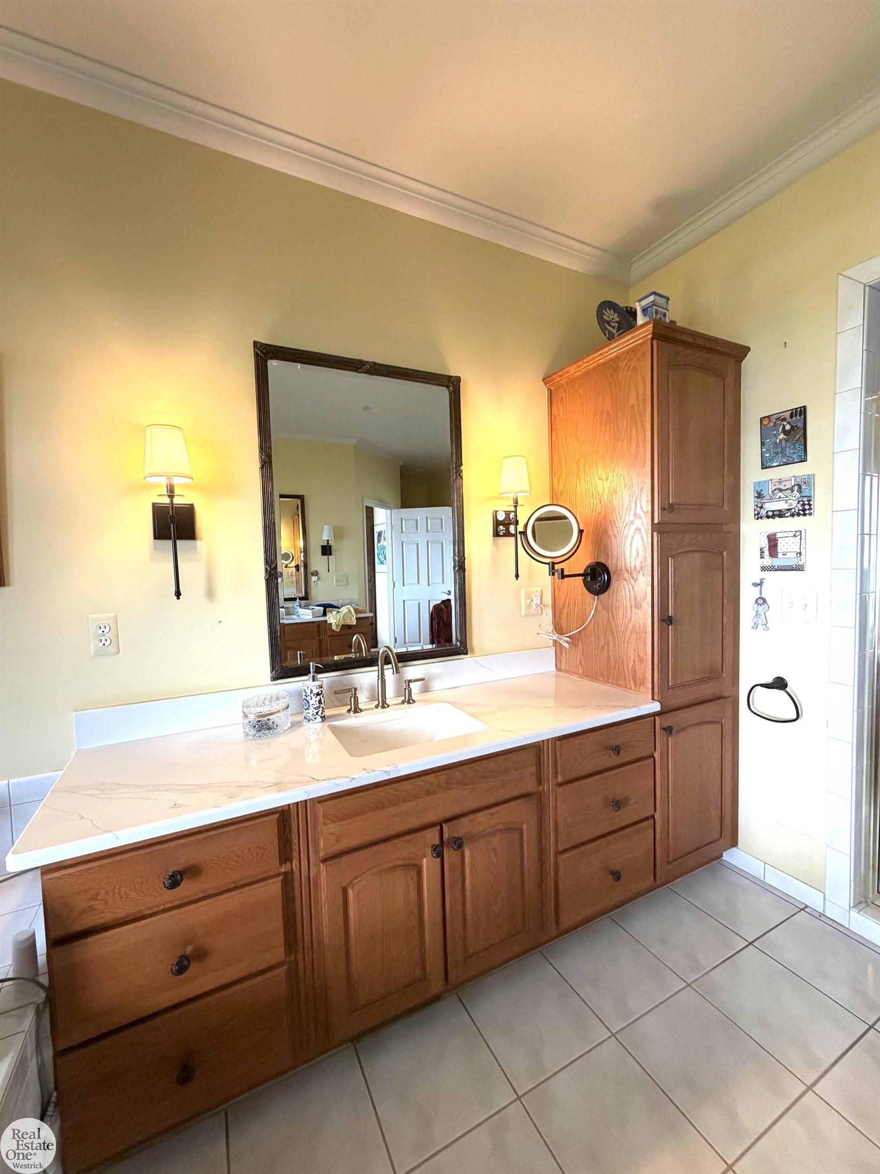 8319 River Road Property Photo 7