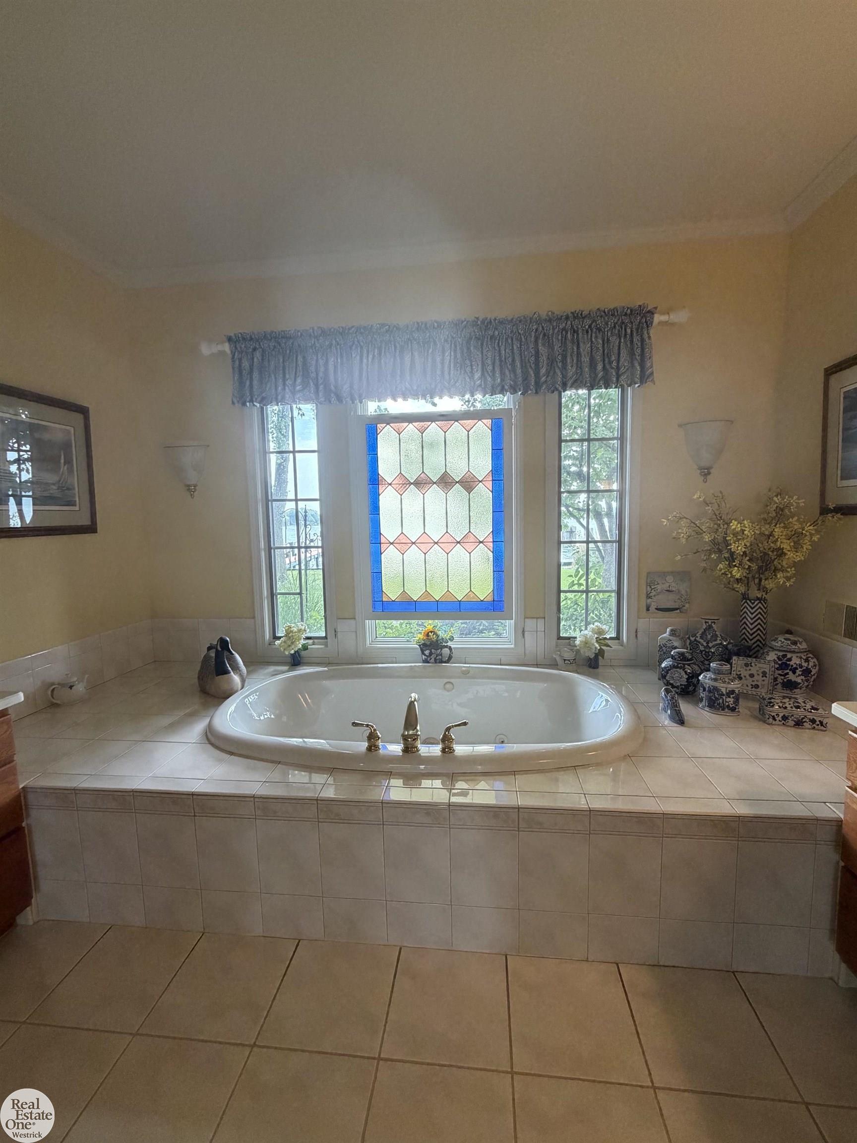 8319 River Road Property Photo 8