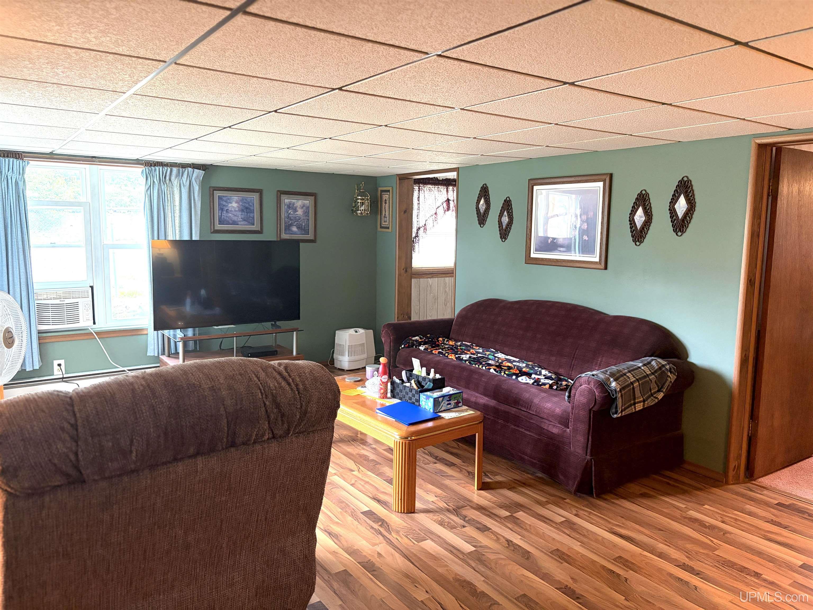 518 E Ridge Street Property Photo 6