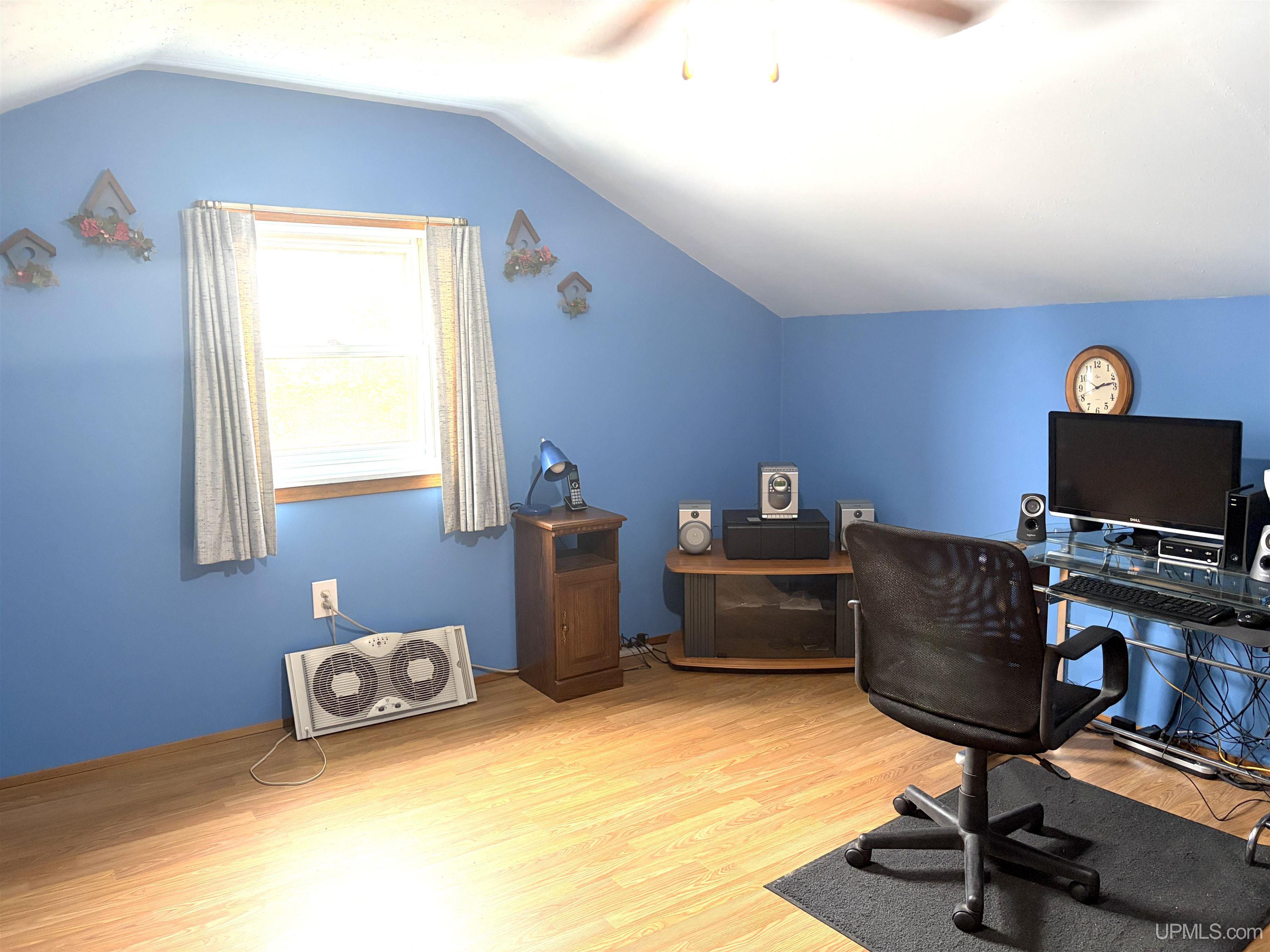 518 E Ridge Street Property Photo 8