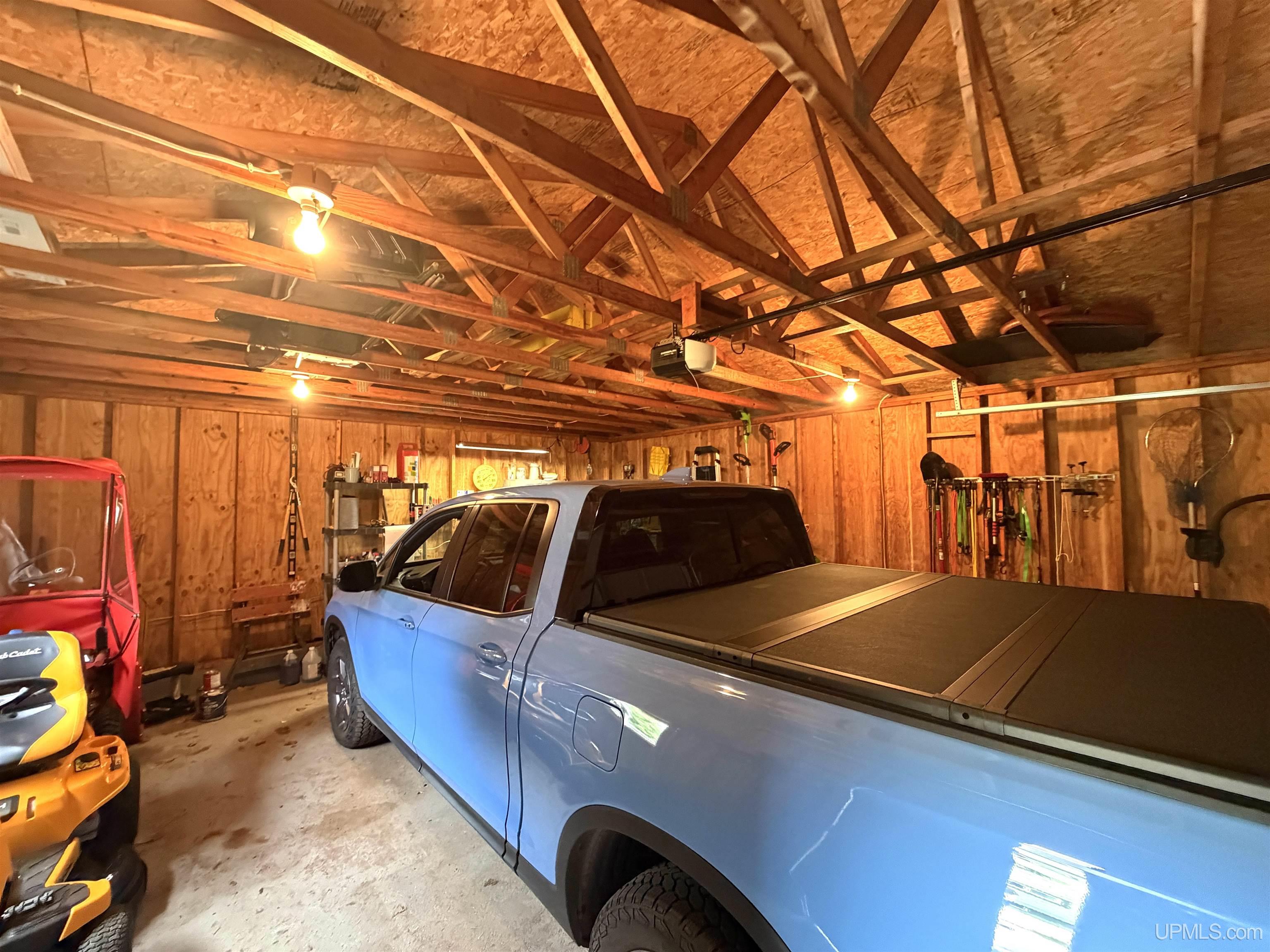 518 E Ridge Street Property Photo 16