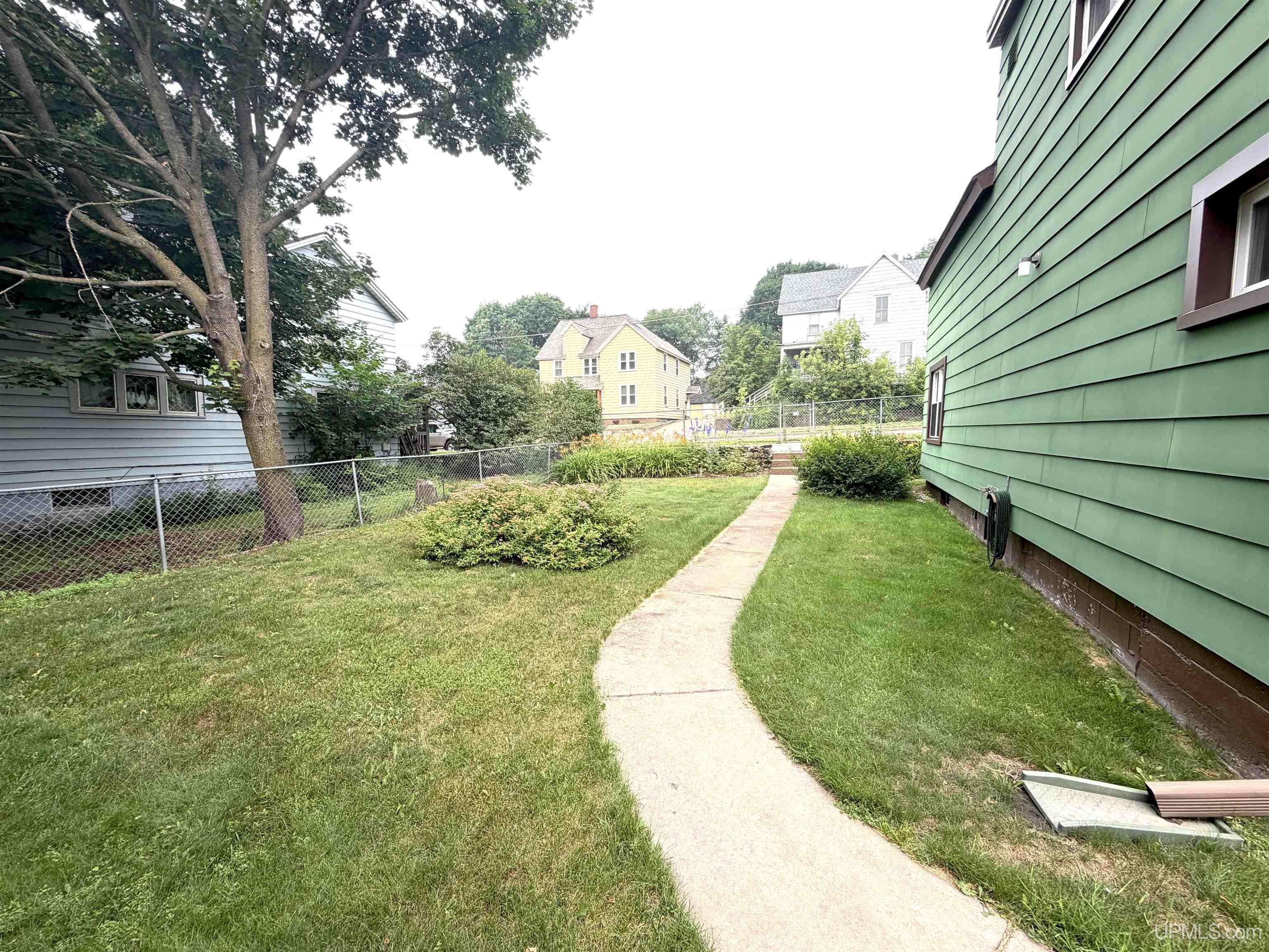 518 E Ridge Street Property Photo 19