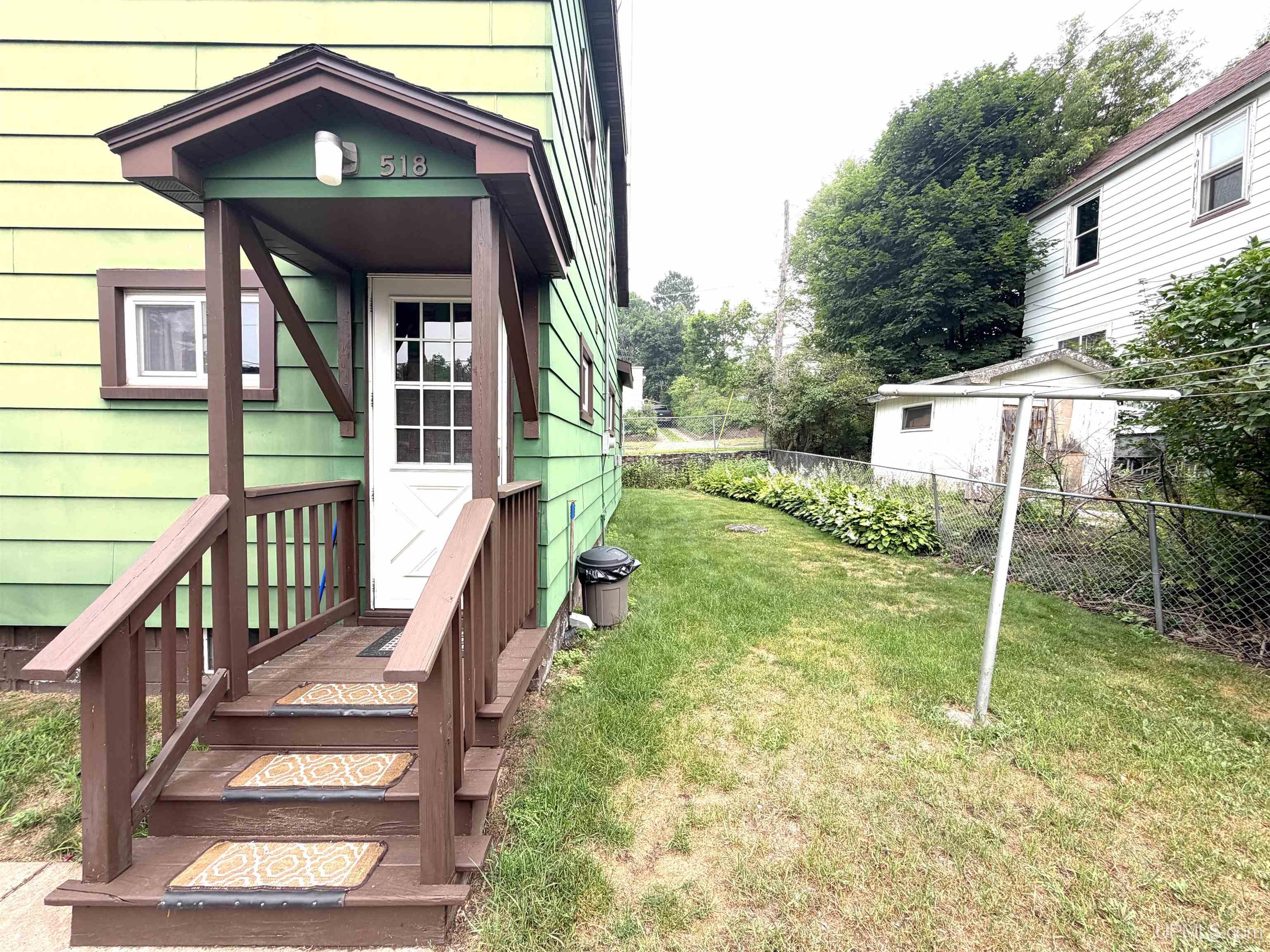 518 E Ridge Street Property Photo 23