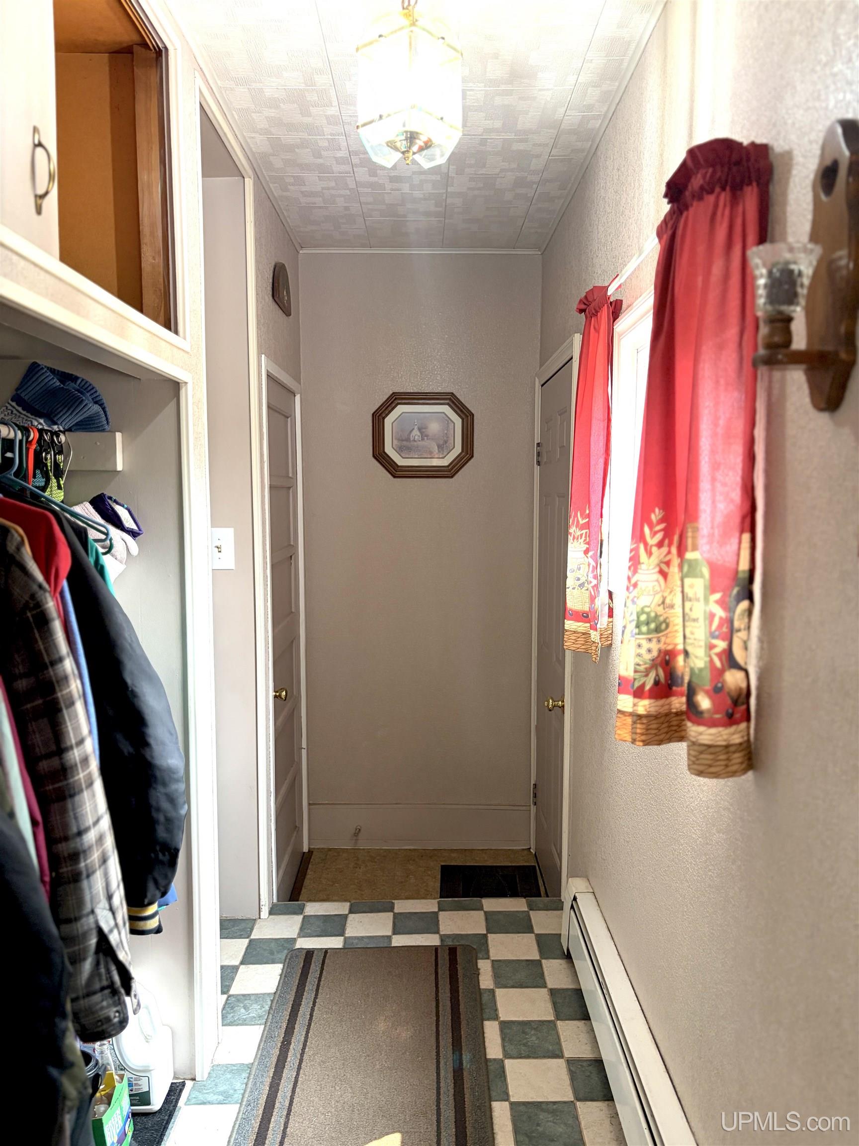 518 E Ridge Street Property Photo 24