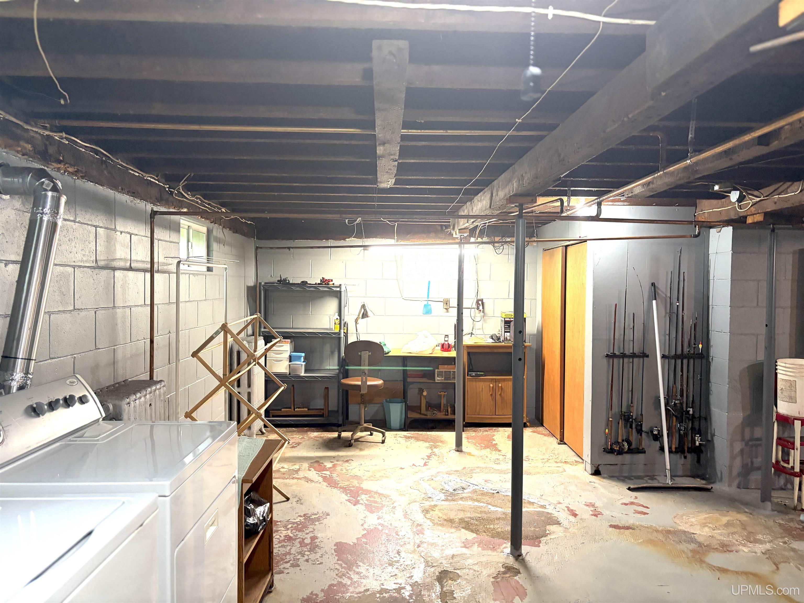 518 E Ridge Street Property Photo 45