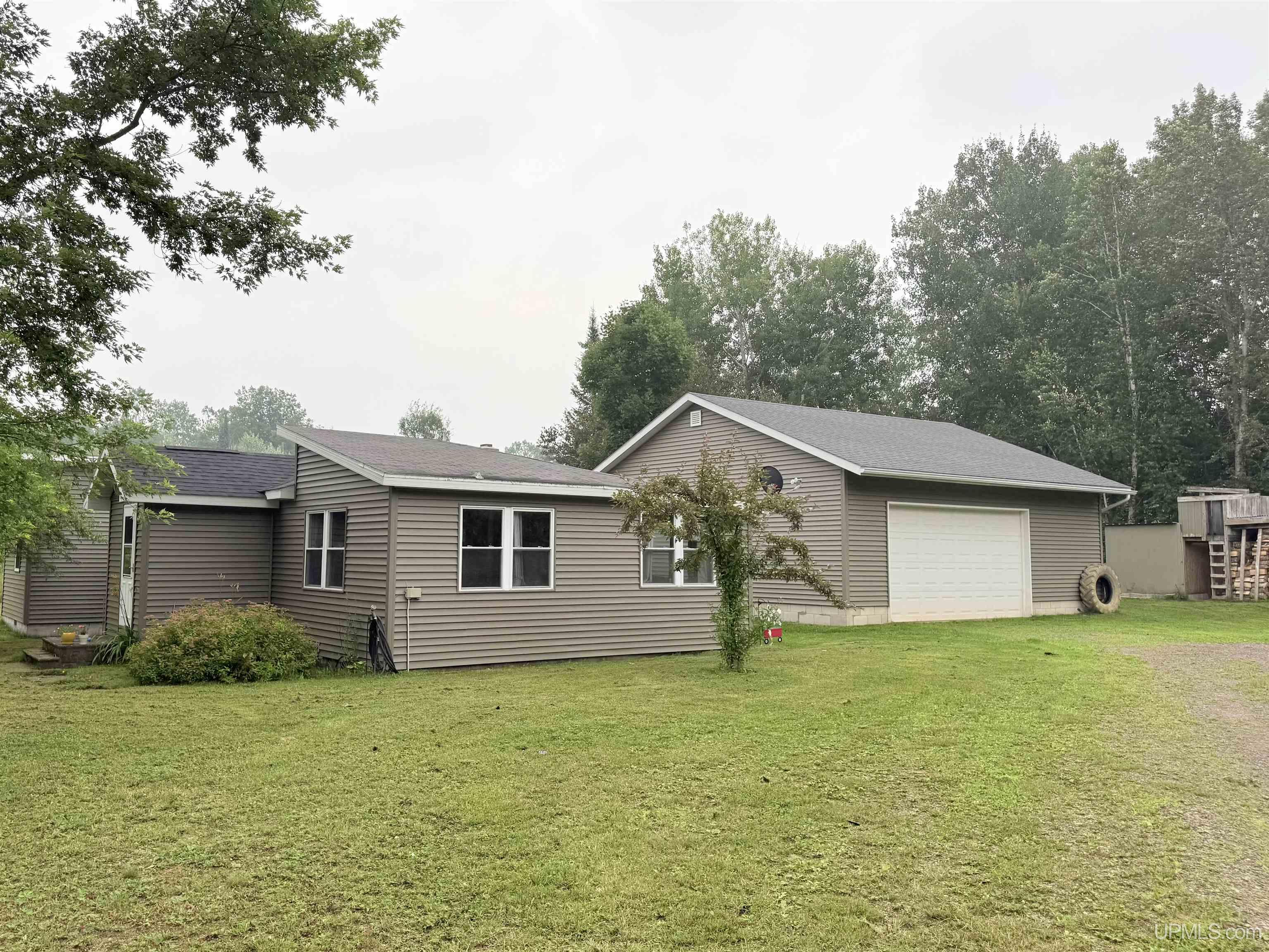 123 Anderson Road Property Photo 1