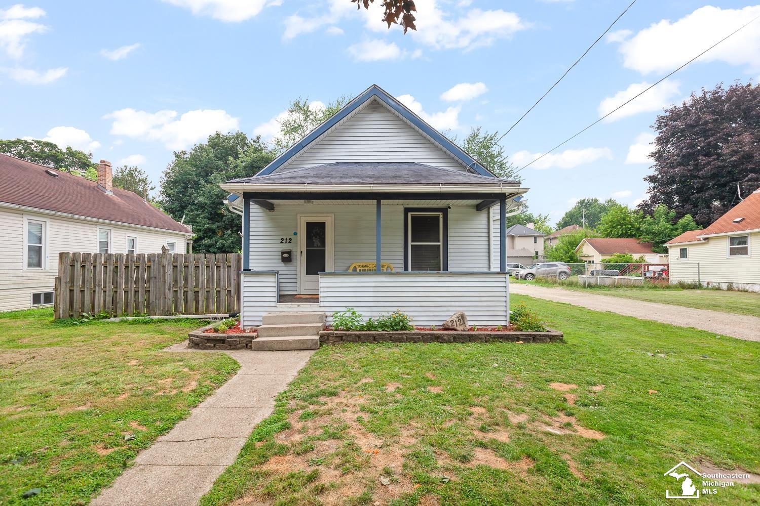 212 N Thompson Street Property Photo 1