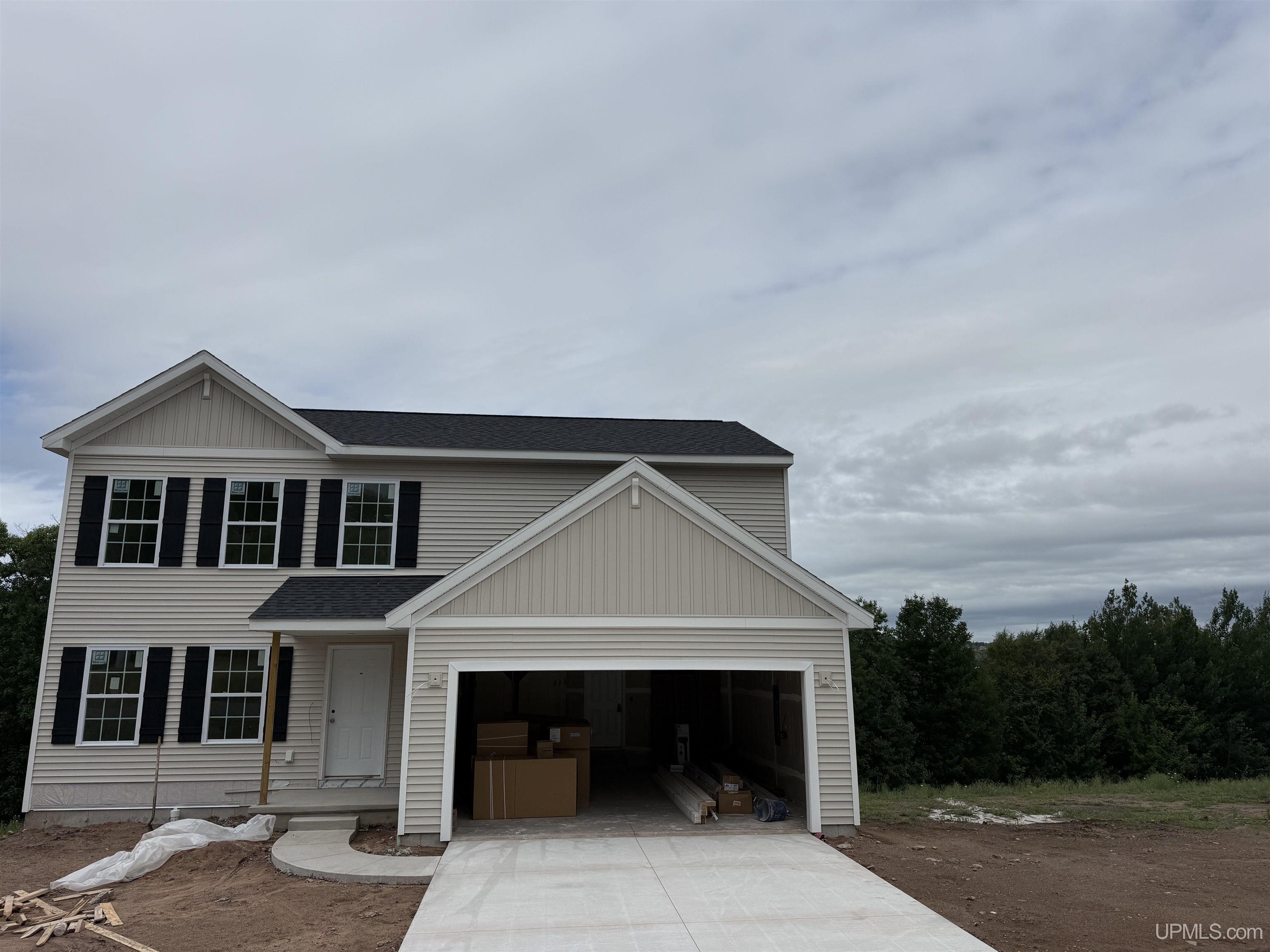 1019 Red Oak Lane Property Photo 1