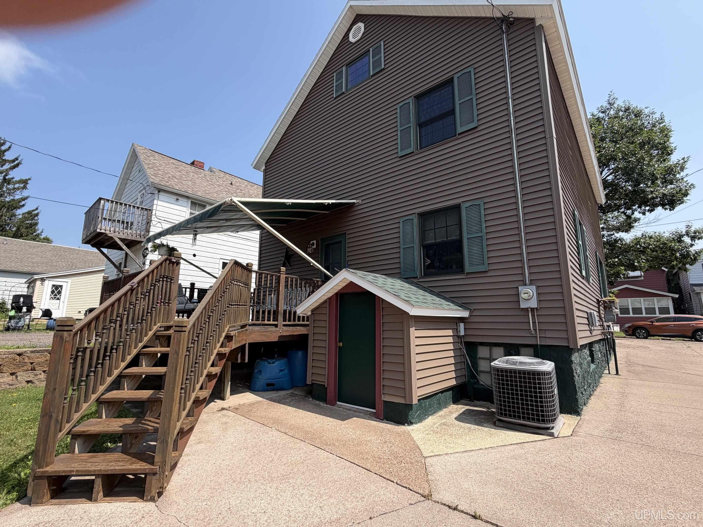 324 W Ridge Street Property Photo 4