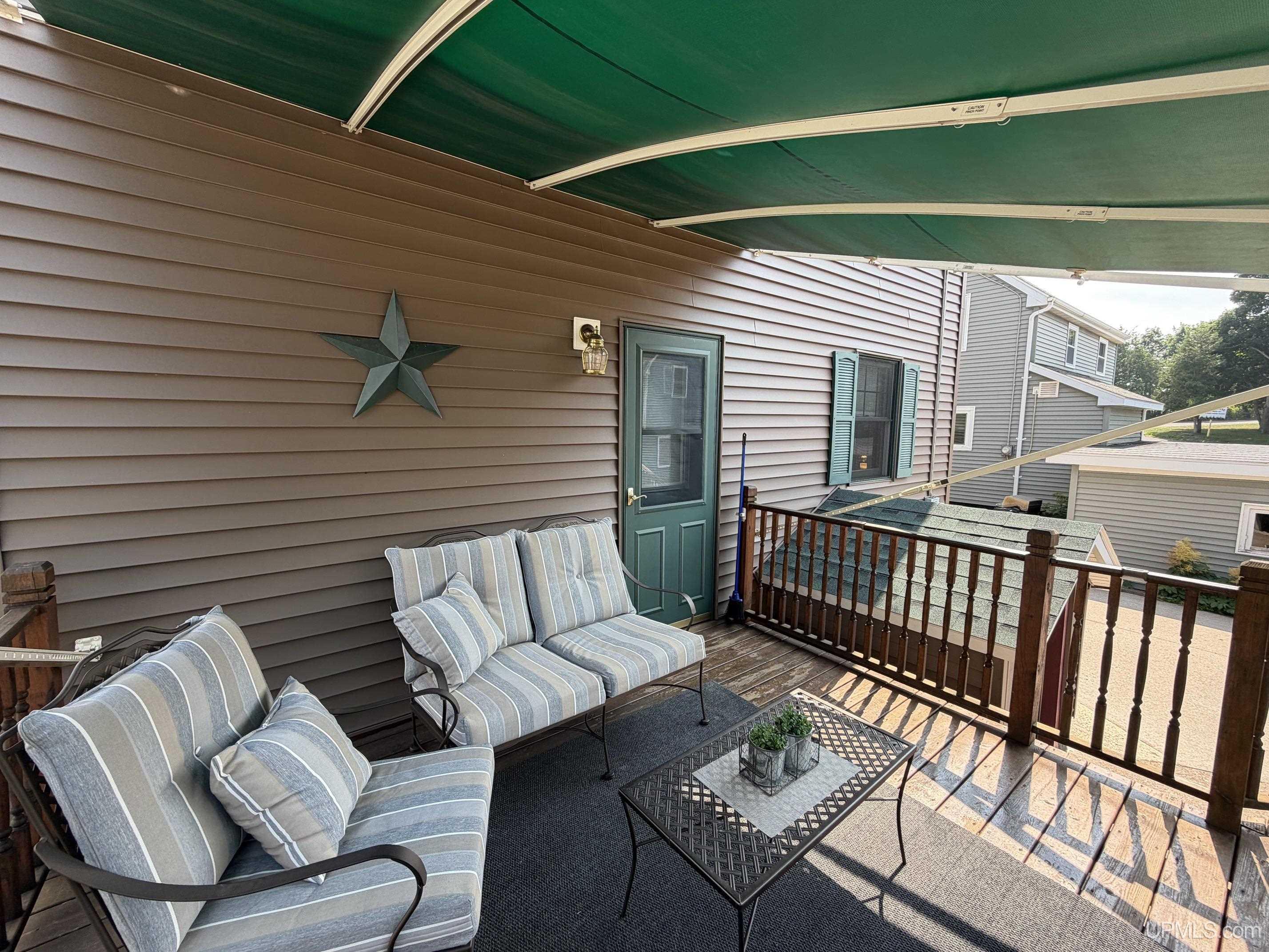 324 W Ridge Street Property Photo 6