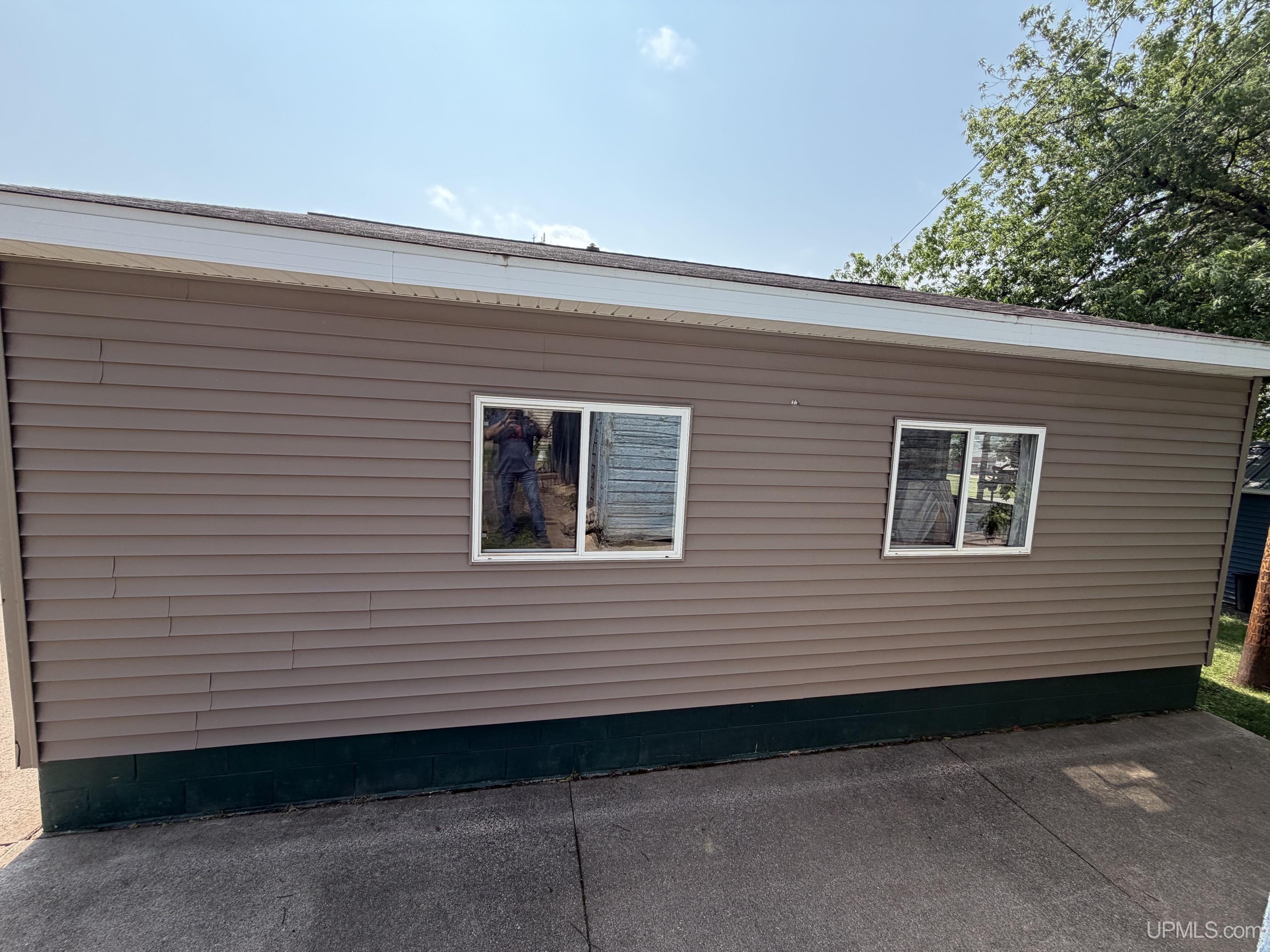 324 W Ridge Street Property Photo 53