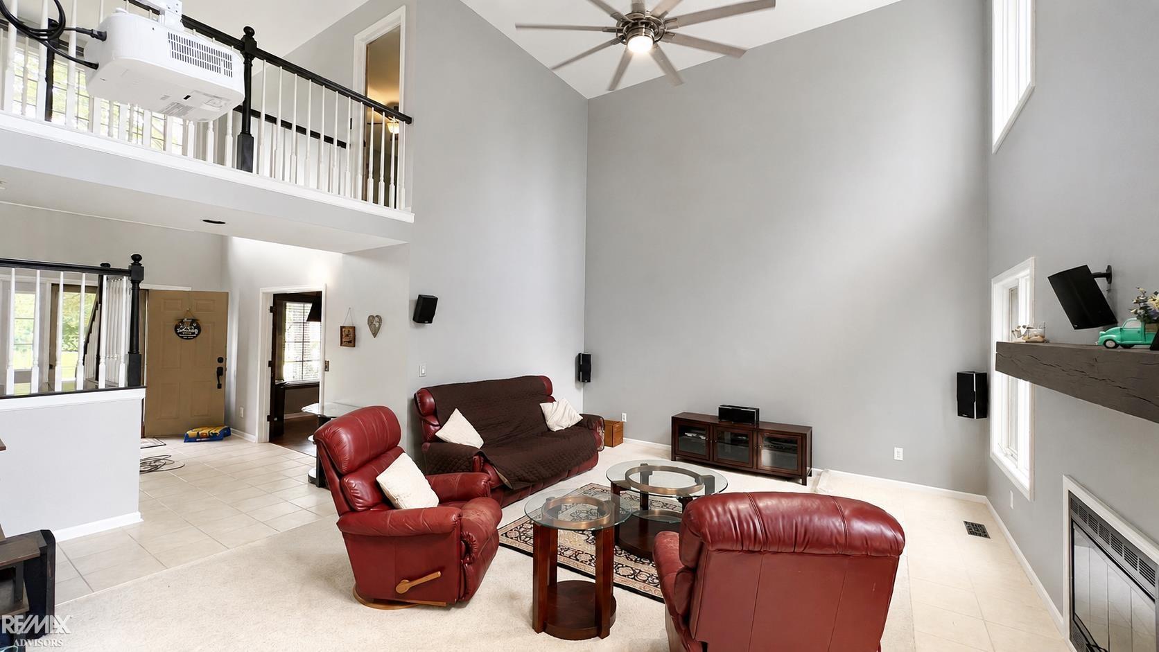 18402 Sumpter Forest Drive Property Photo 3