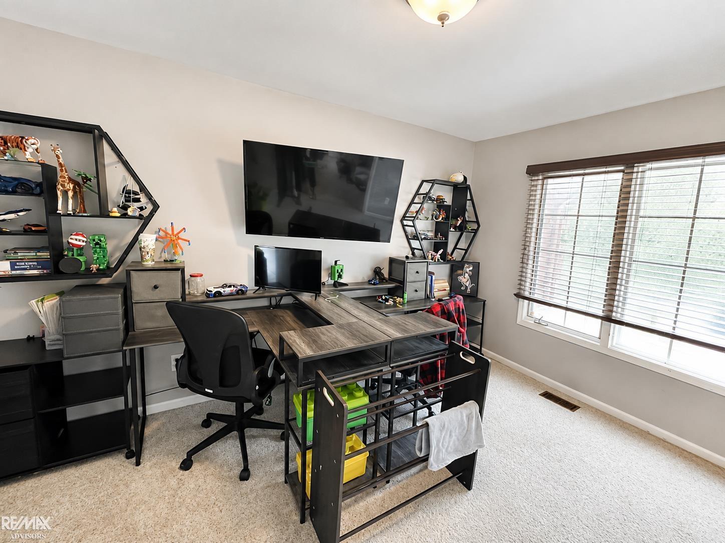 18402 Sumpter Forest Drive Property Photo 14